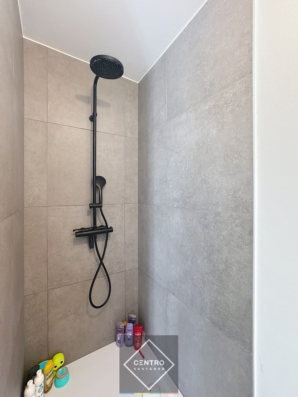 MOOI afgewerkte nieuwbouwwoning met alle COMFORT! foto 10