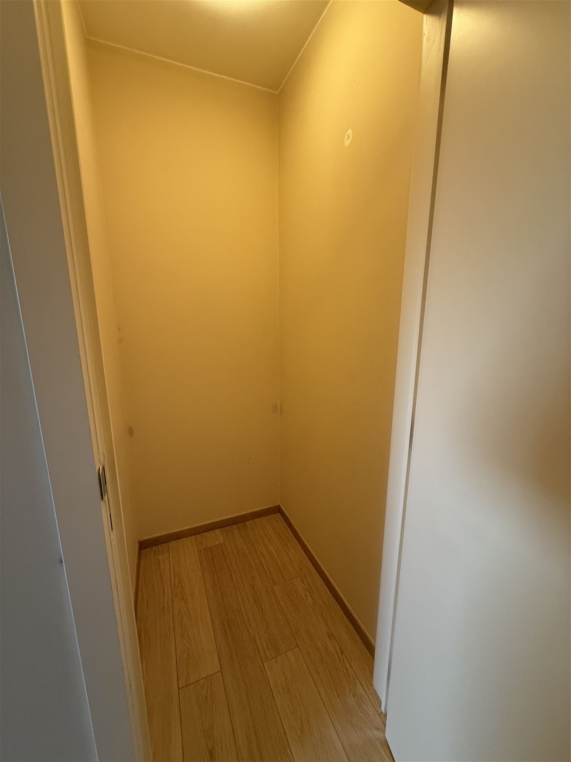 Duplex met twee slaapkamers en autostaanplaats foto 8