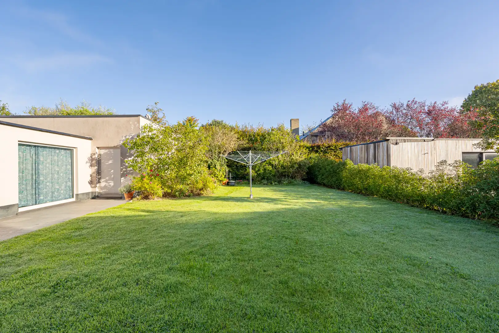 Gelijkvloerse villa met grote garage/opslagruimte in Marke foto 17