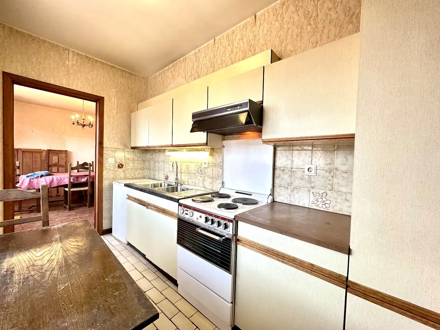 Ruim en centraal gelegen appartement in Tongeren met 2 slaapkamers, terras, garage en berging foto 8