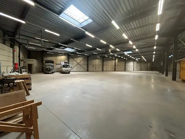 REPRESENTATIEF BEDRIJFSGEBOUW MET KANTOREN EN DUURZAME ENERGIE OP TOPLOCATIE TE HEUSEN - ZOLDER foto 23