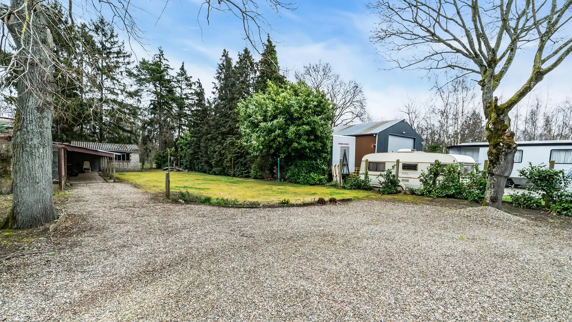 Rustig gelegen te renoveren woning met 4 slaapkamers op een perceel van 13a 07ca foto 22