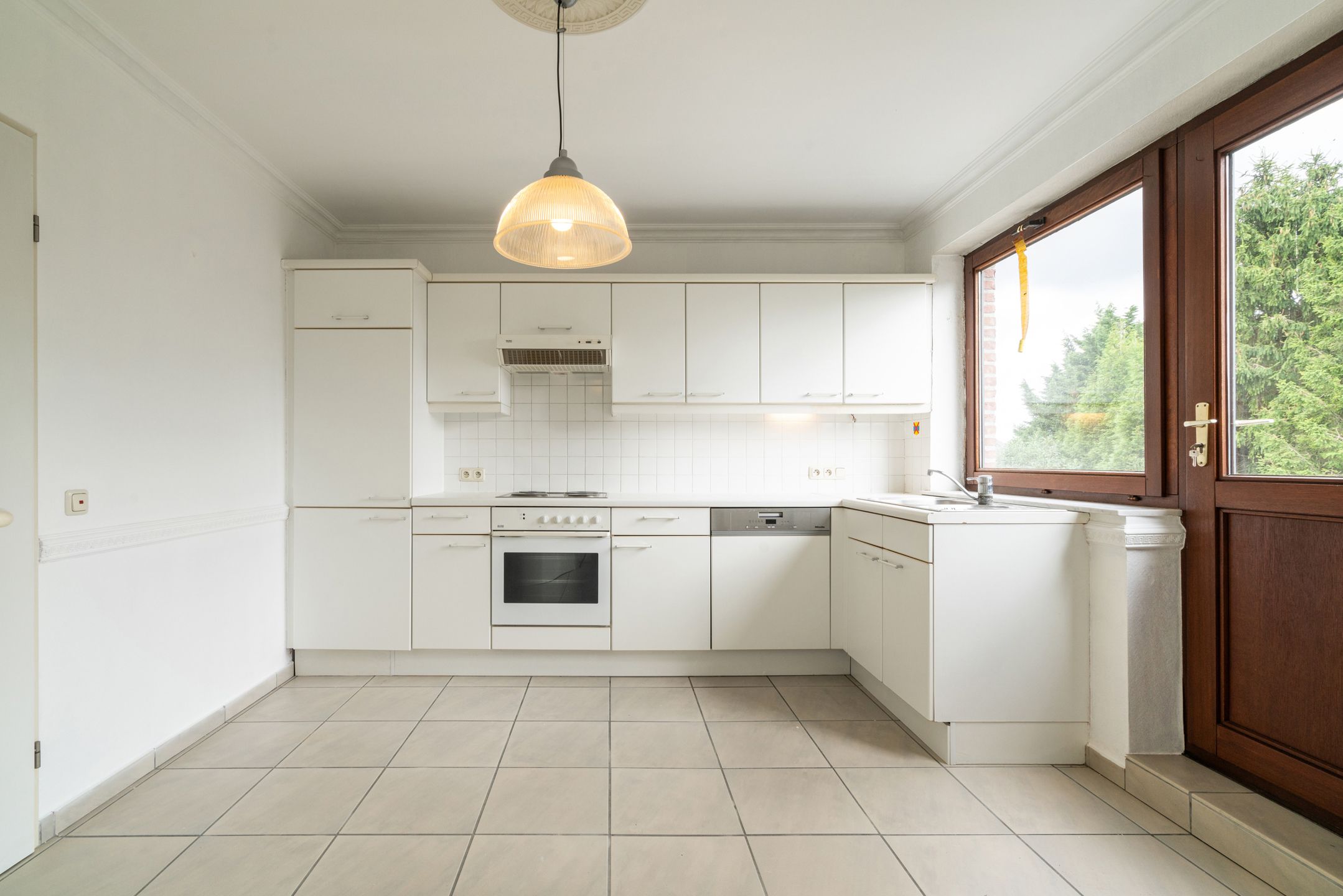 Ruim appartement met 2 slaapkamers en grote zolder van 75m² foto 5