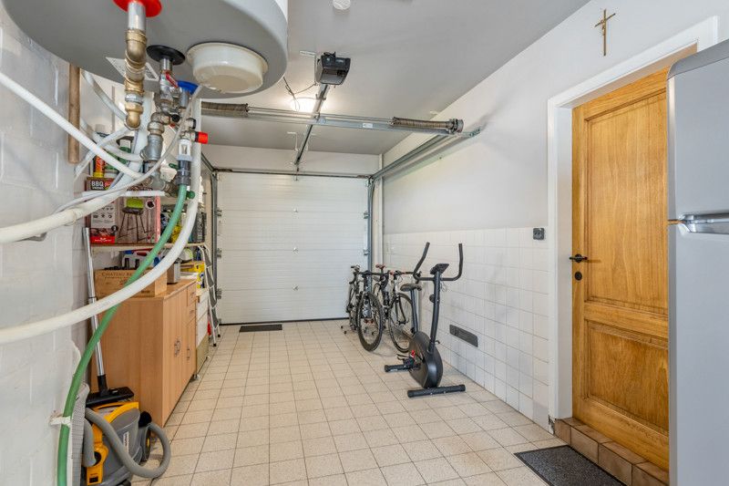 Zeer rustig gelegen woning op net geen 10are foto 27