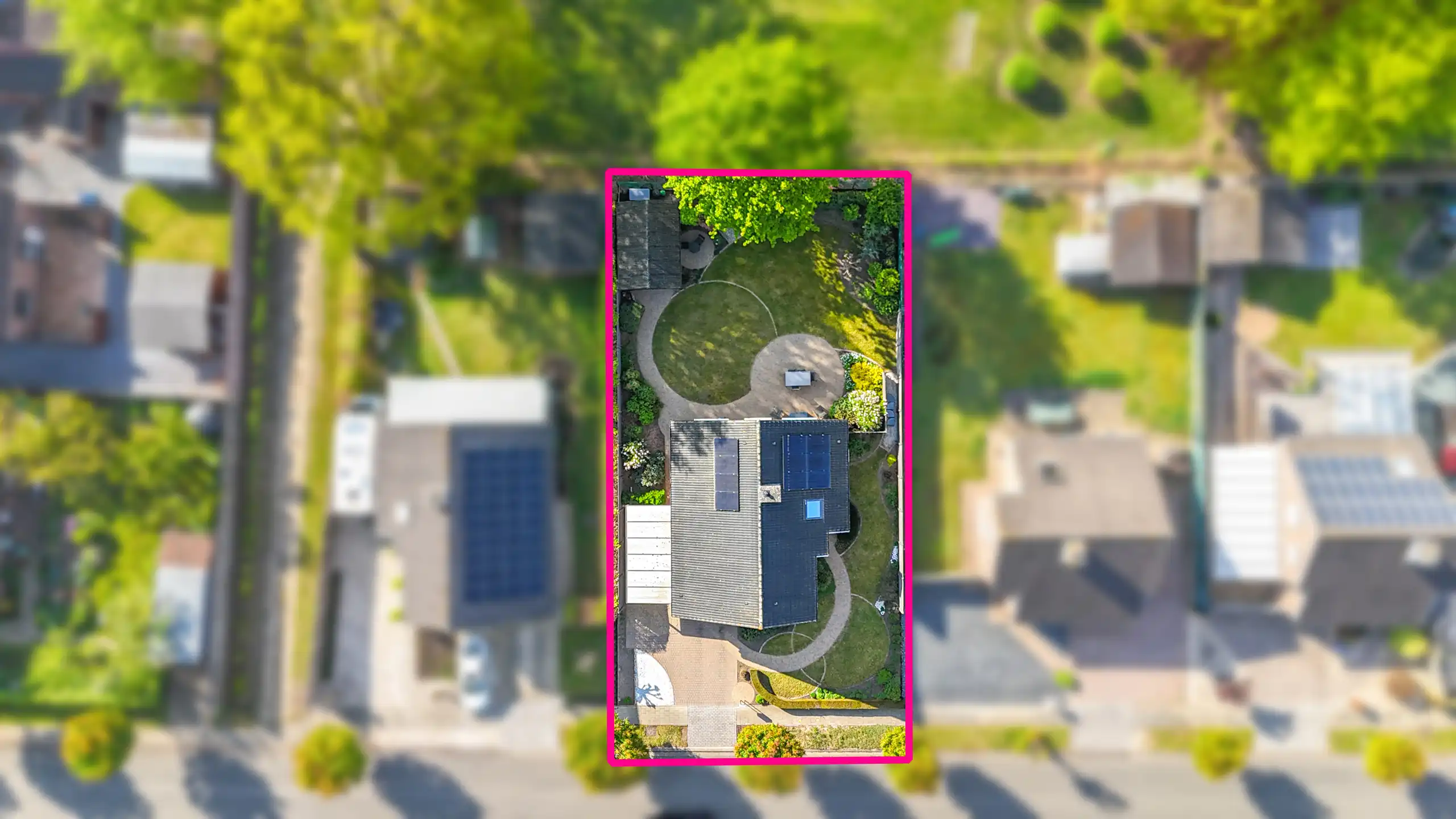 Instapklare woning met 3slpks, tuin, airco en zonnepanelen! foto 44