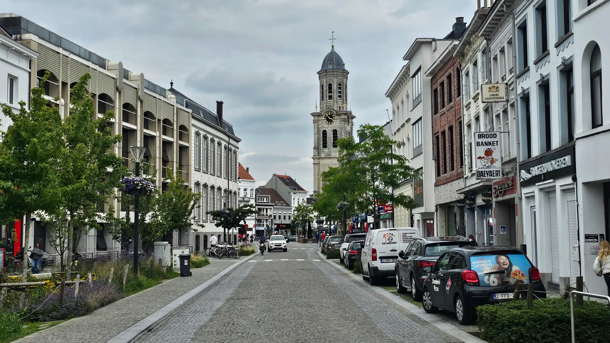 Centraal gelegen handelsruimte vlakbij de Markt van Lokeren foto 15