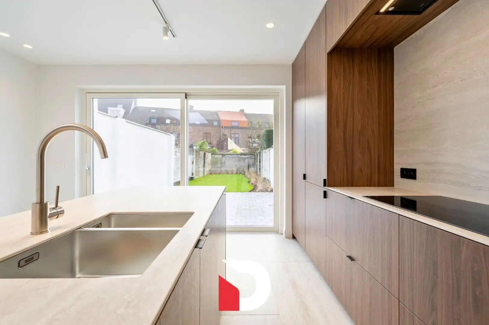 Uniek gerenoveerde burgerwoning met gezellige tuin te Kristus-Koning foto 13