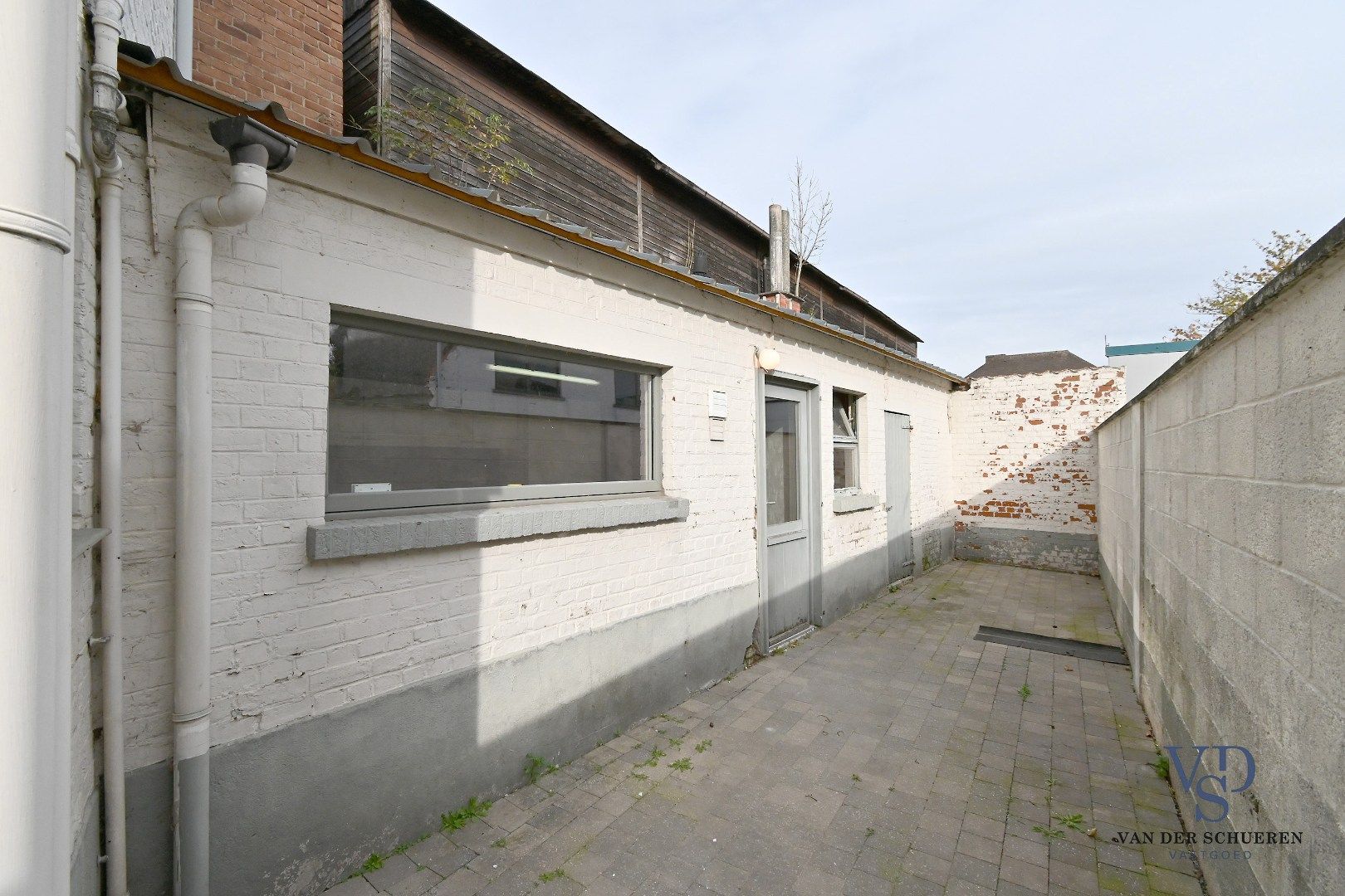 Te renoveren woning in centrum Balegem. foto 16