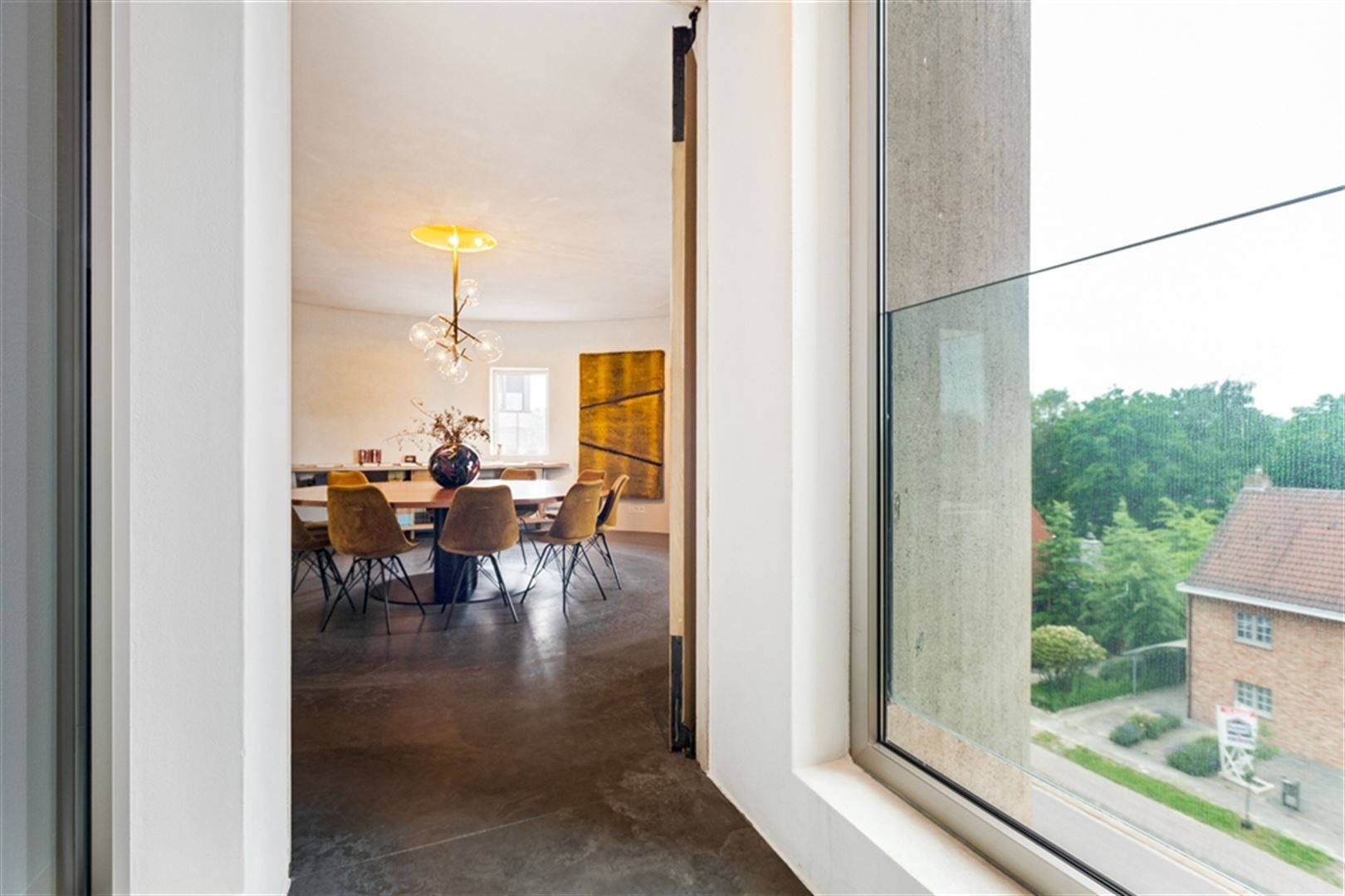 Atypisch landmarkpand te koop op de Kanaalsite van Axel Vervoordt foto 12