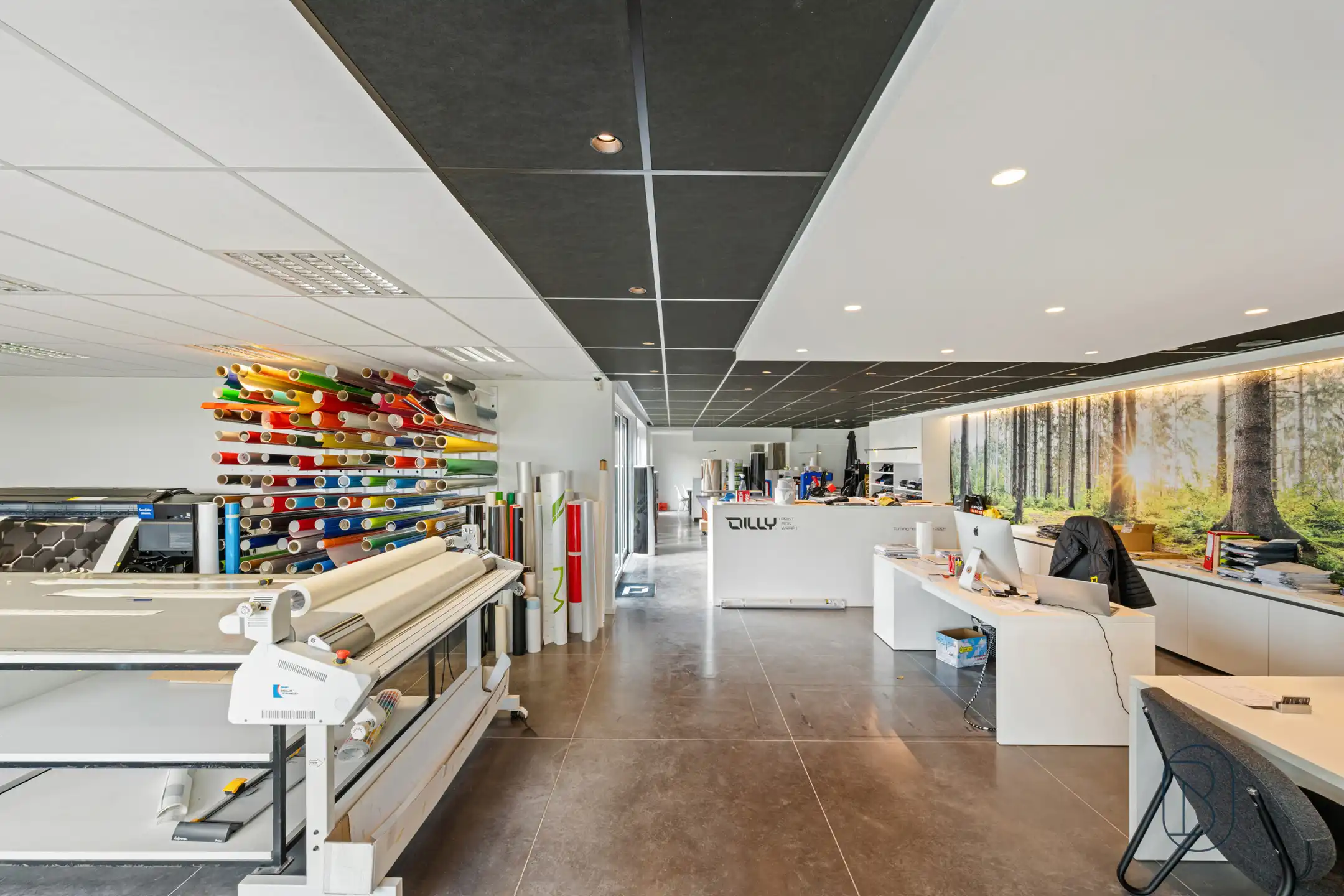 Unieke kans: prachtige woonst met zwembad + bedrijfsgebouw foto 32