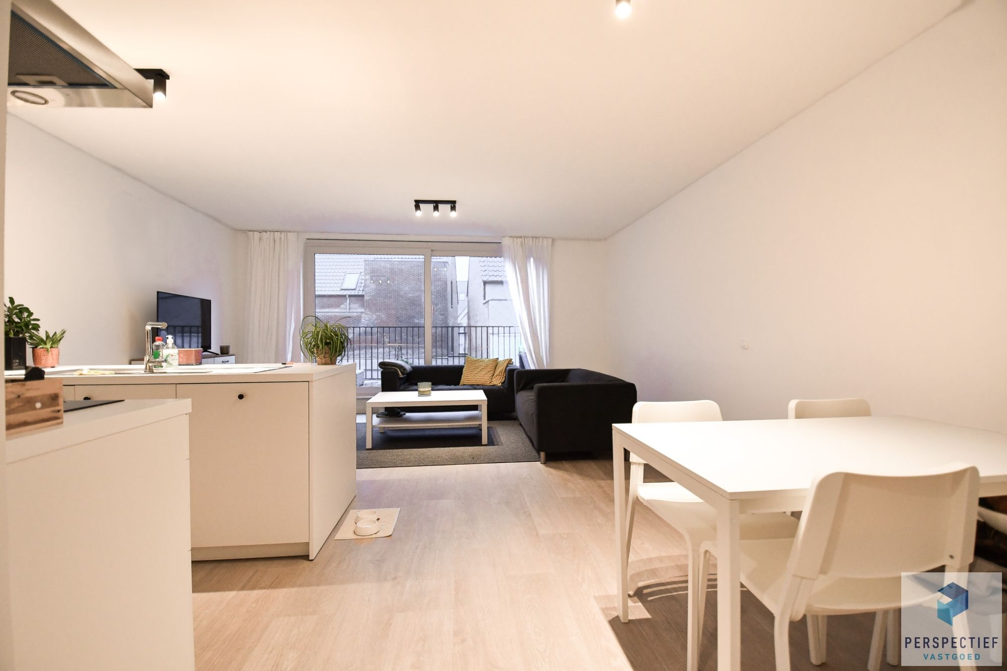 BEZOEKMOMENT WOENSDAG 5/11 VAN 16U30 TOT 18U | LICHTRIJK ENERGIEZUINIG met TERRAS en AUTOSTAANPLAATS foto 10