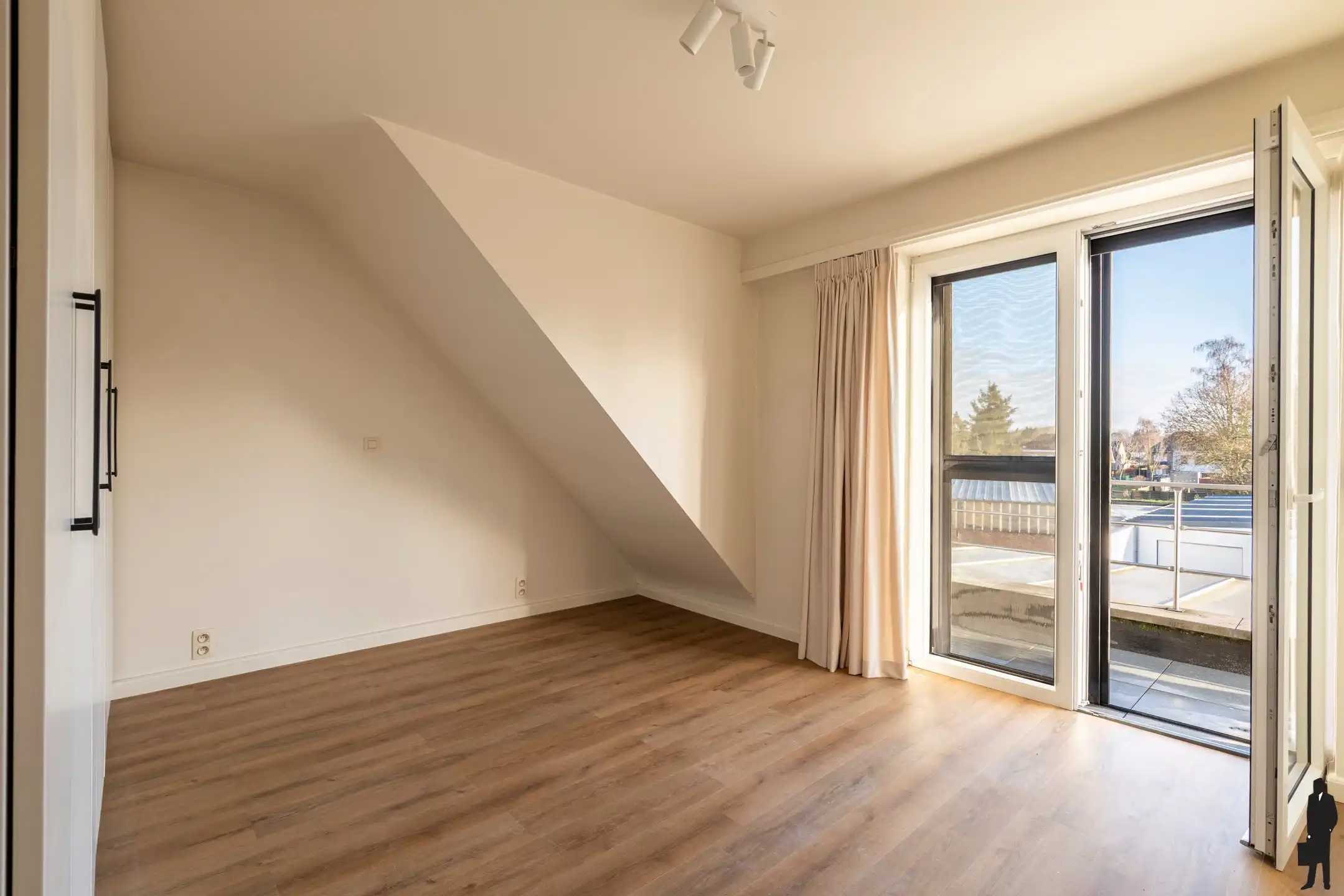 Gerenoveerd 2-slaapkamerappartement met terras in Schilde foto 8