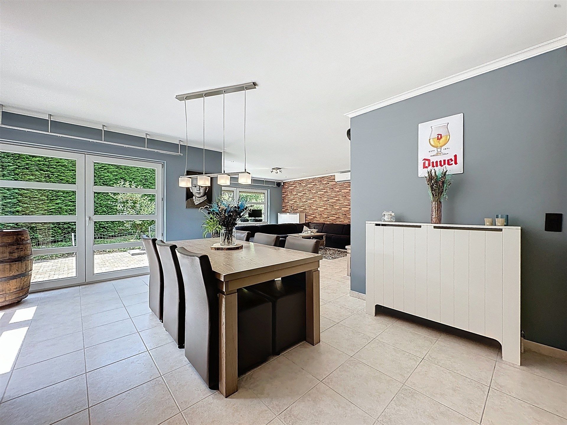 Moderne energiezuinig bungalow met garage op gunstige locatie! foto 5