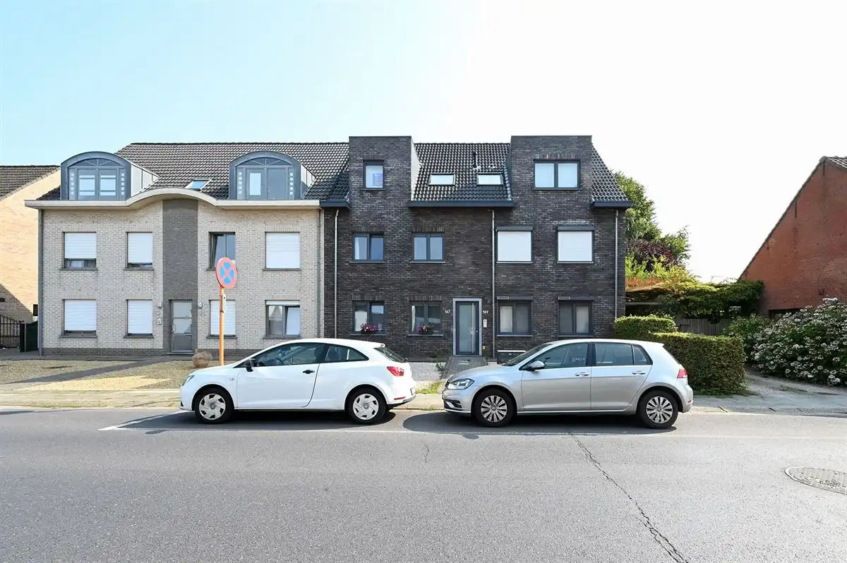 Appartement met 2 slaapkamers, groot terras en garage foto 12