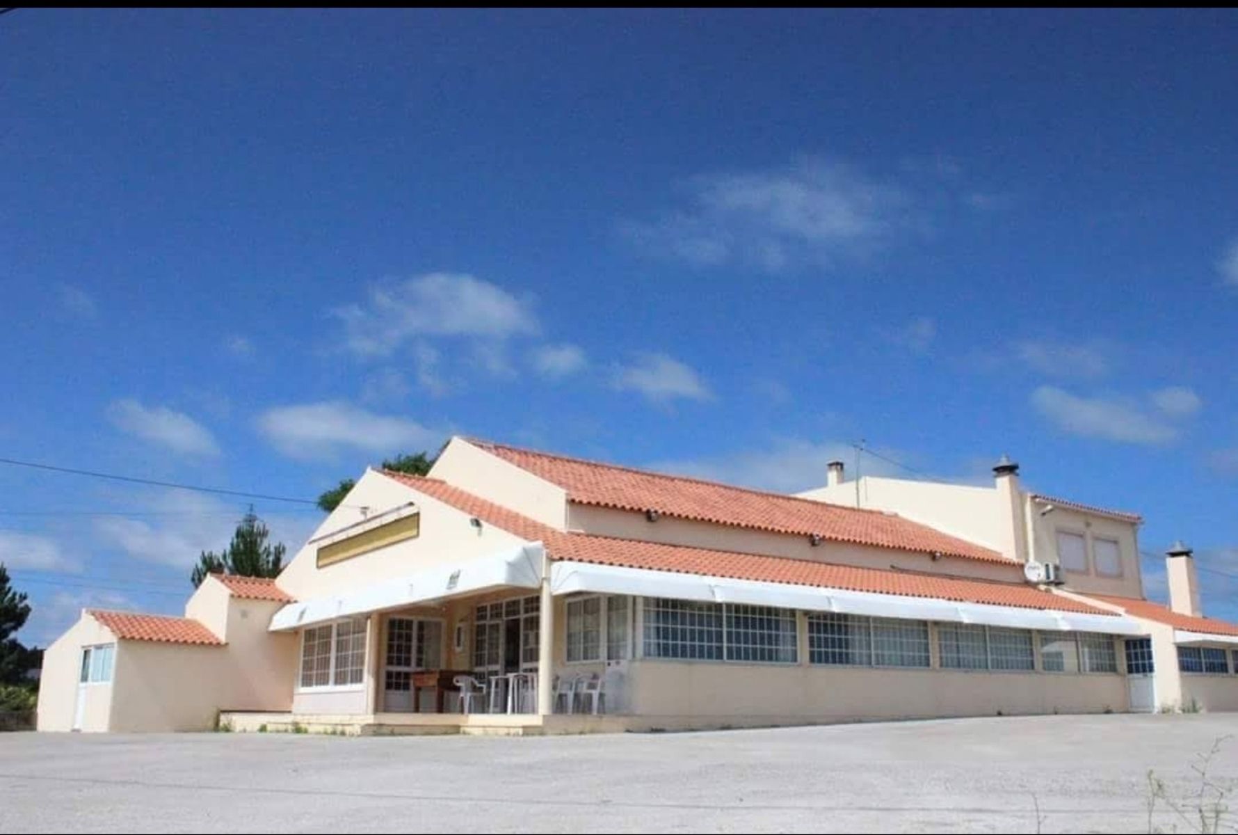 Commercieel te koop 2510341 As dos Negros