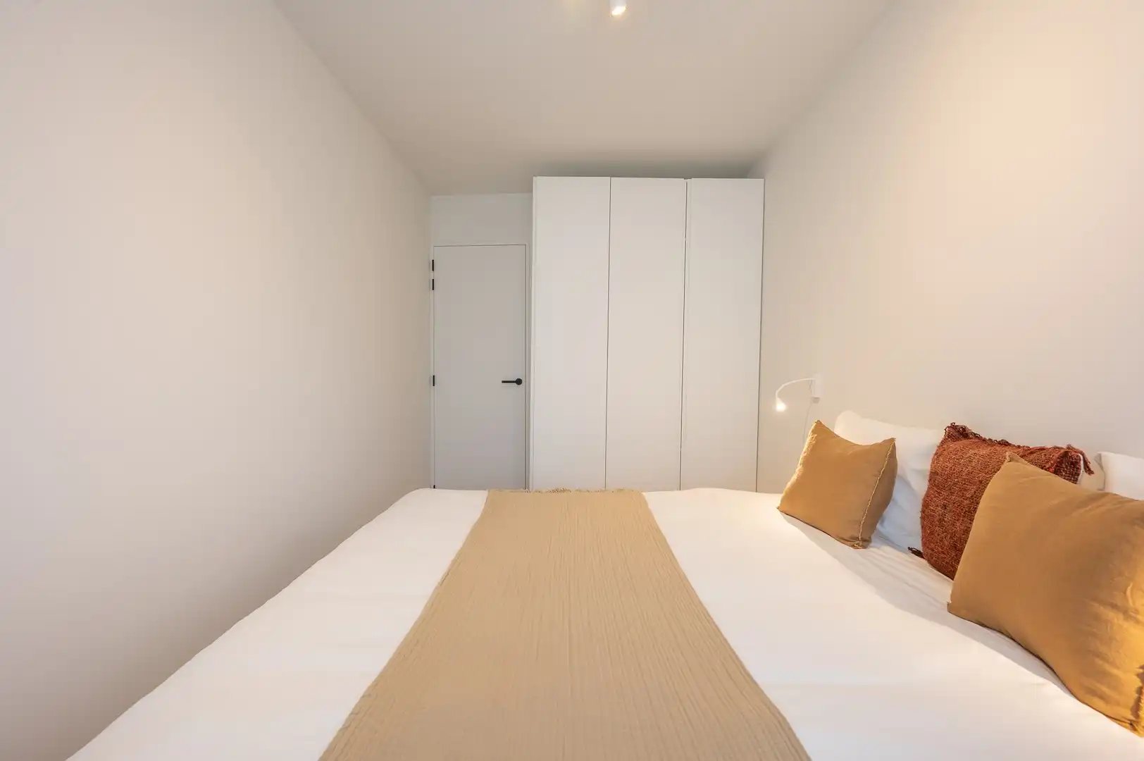 Volledig gerenoveerd appartement met zuidgericht terras heel centraal gelegen op de Kustlaan. foto 19