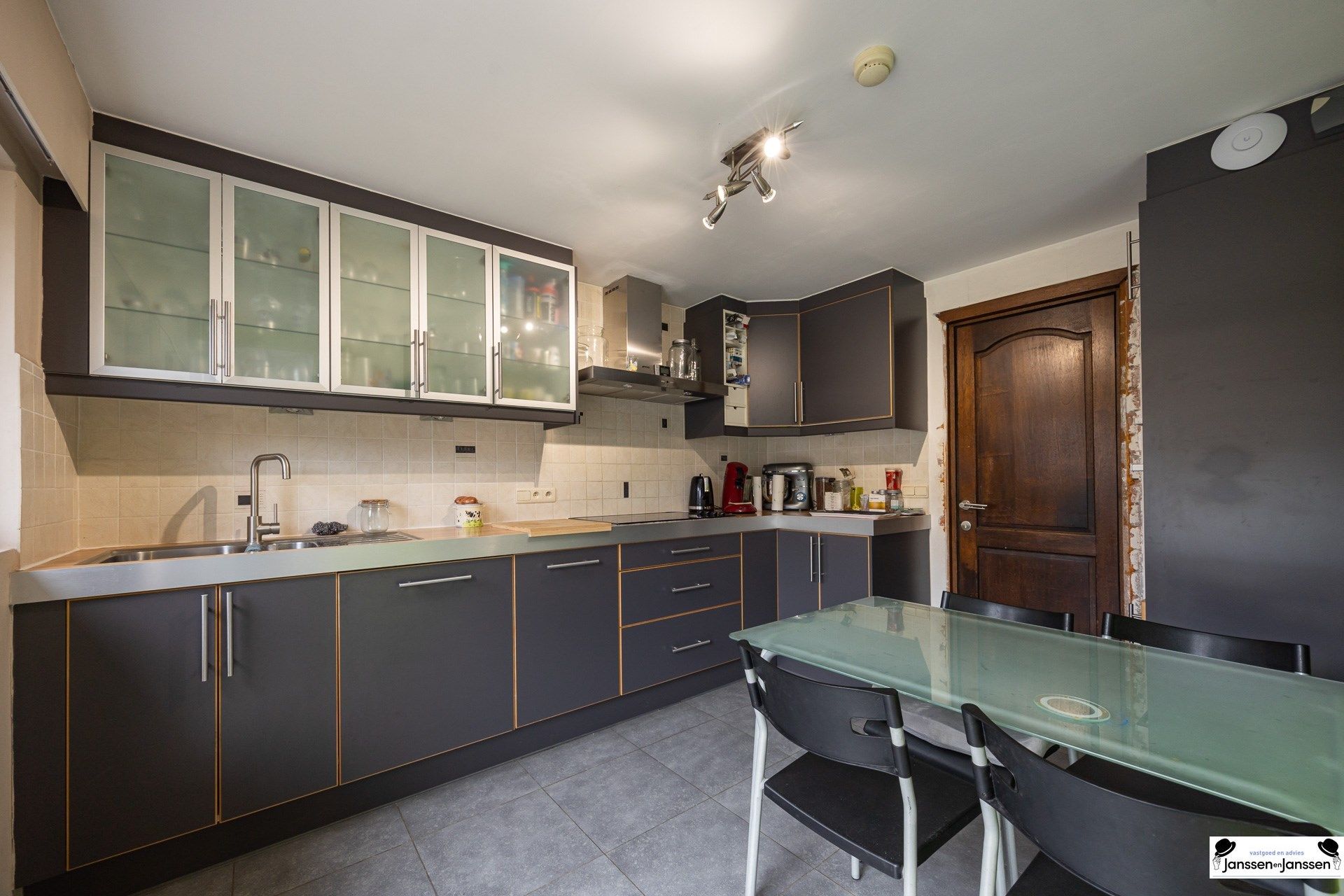 Energiezuinige, instapklare woning met 3à4 slaapkamers in het centrum van Wuustwezel! foto 9