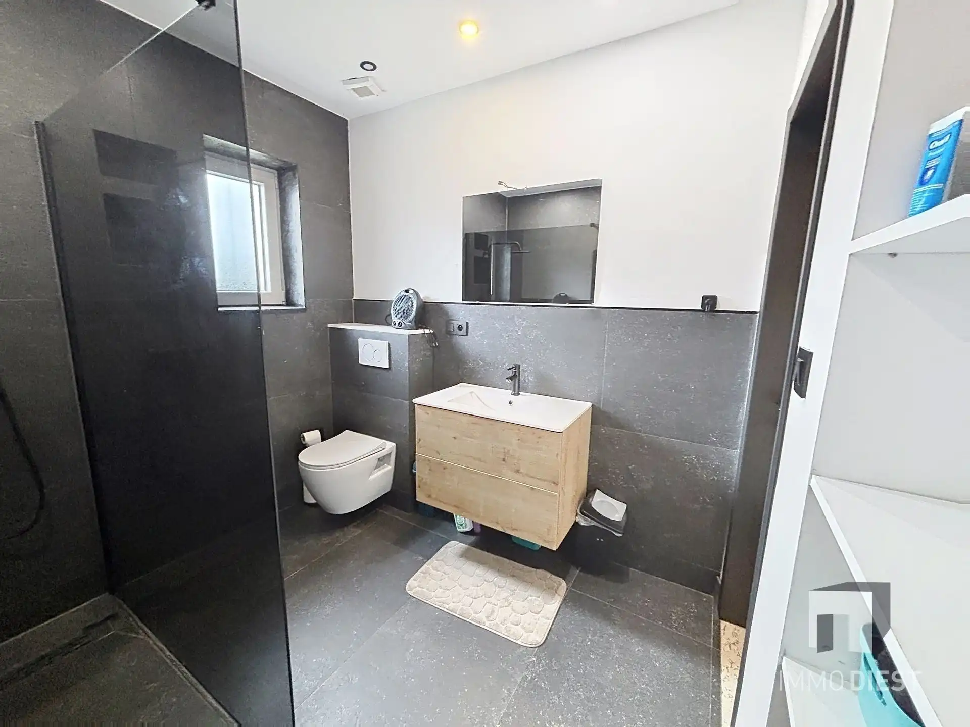Gerenoveerde gelijkvloers woning centrum Tessenderlo foto 26