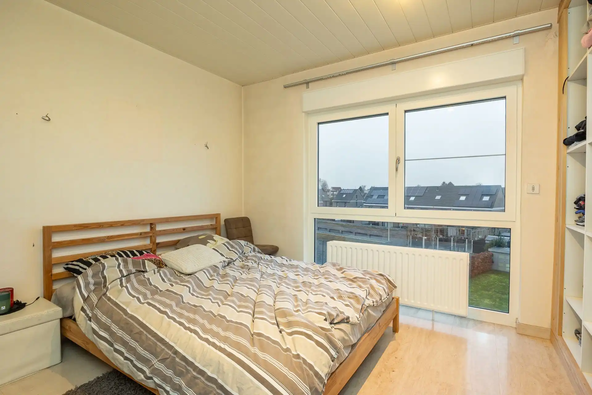 Lichtrijk appartement met drie slaapkamers en terras foto 37