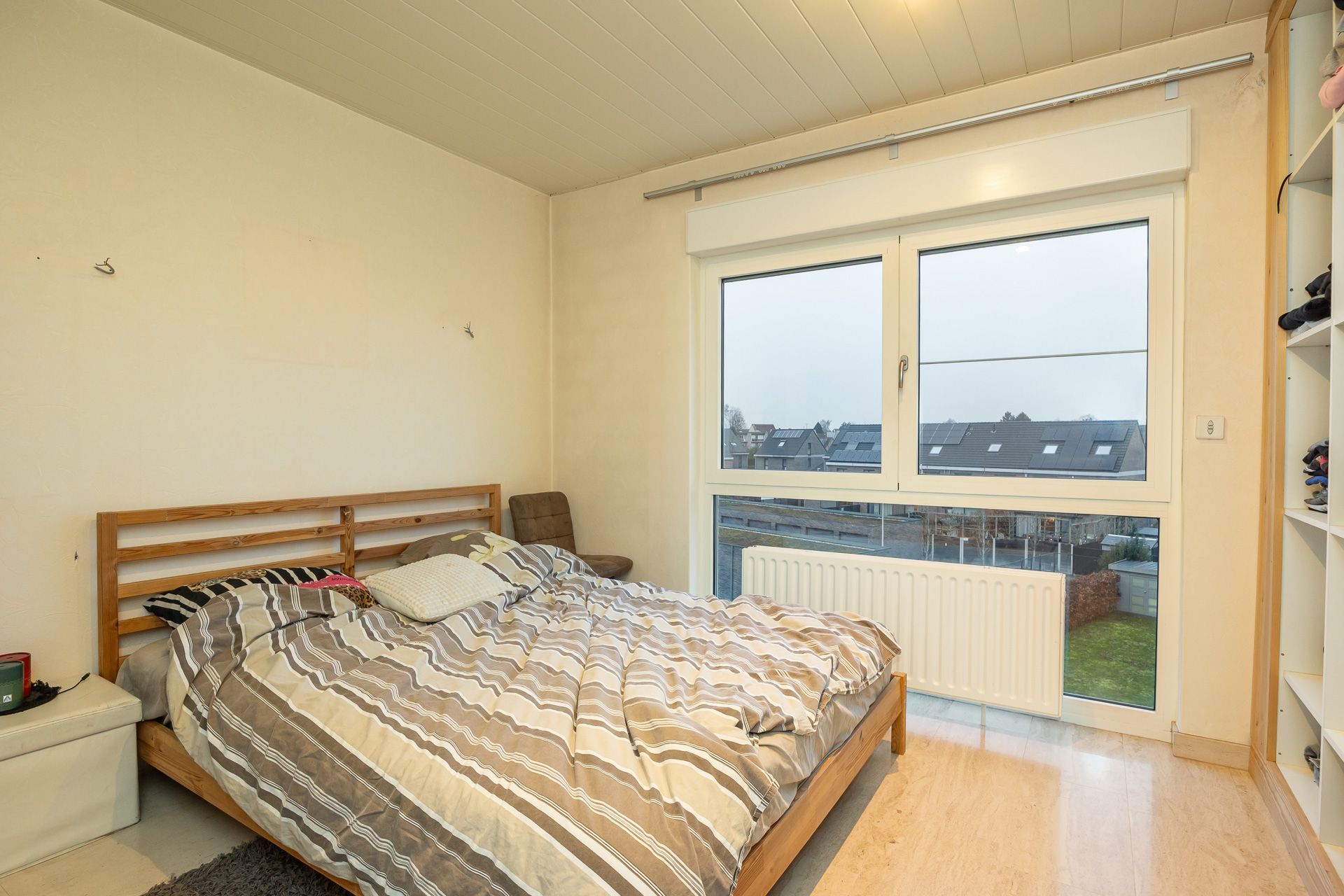 Lichtrijk appartement met drie slaapkamers en terras foto 37