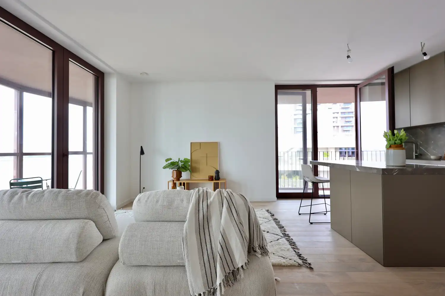 Luxe-appartement met frontaal Scheldezicht met heerlijk terras (30m²) op Nieuw Zuid incl kelderberging - optionele ondergrondse parking beschikbaar foto 12