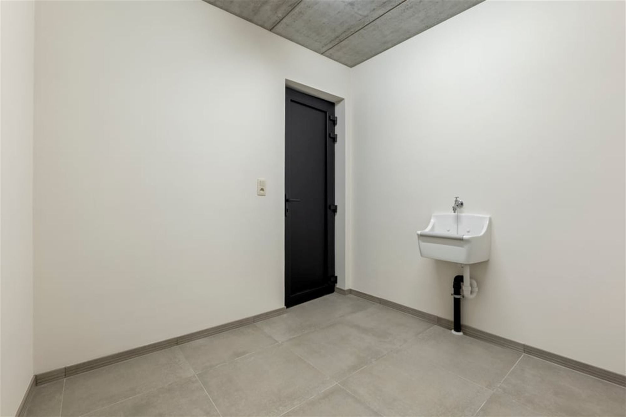 PRACHTIG GERENOVEERD APPARTEMENT MET 2 TERRASSEN TE HUUR MIDDENIN HET CENTRUM VAN SINT-TRUIDEN  foto 28