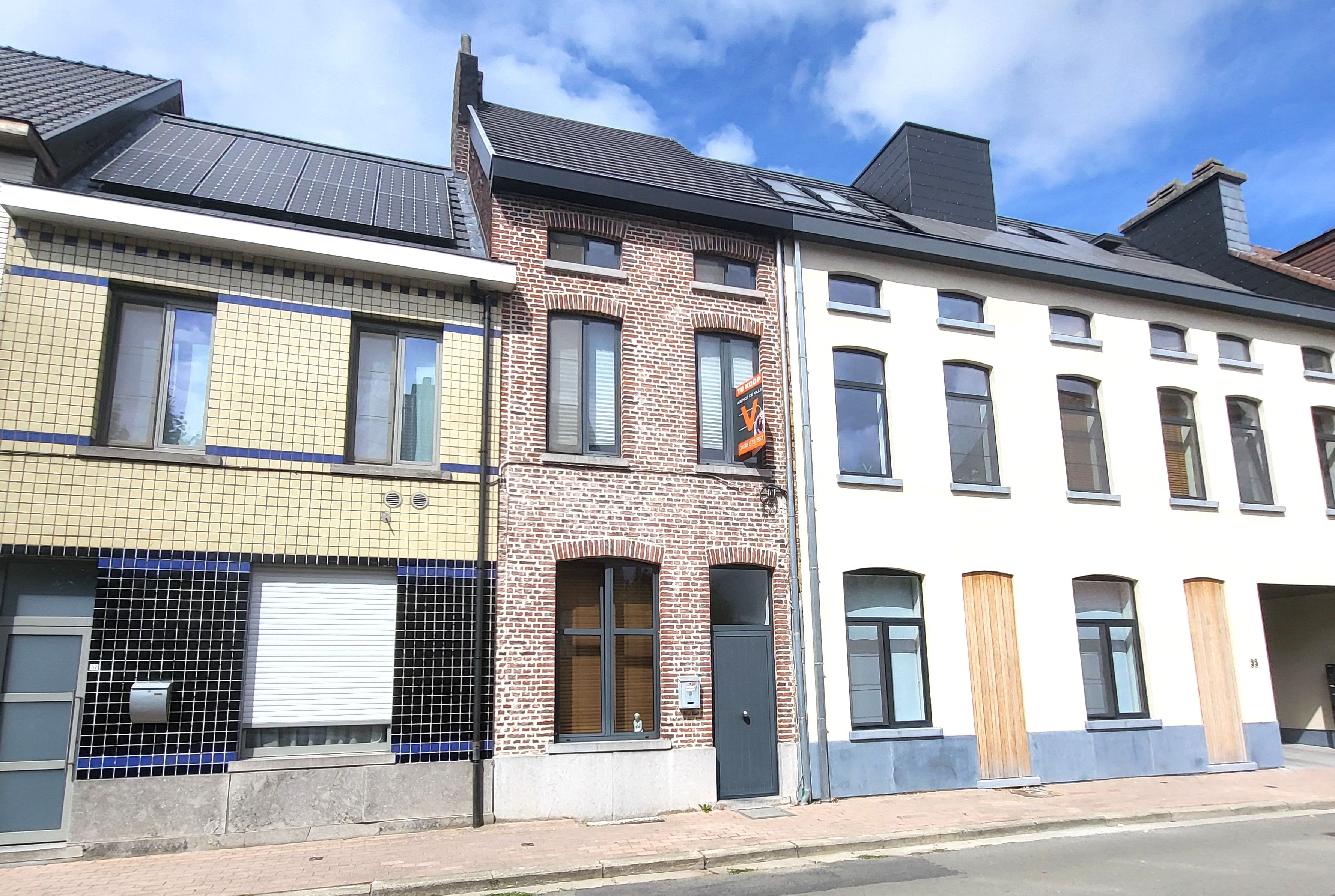 Prachtig gerenoveerde woning op wandelafstand van het centrum met zuidgerichte tuin.  foto 2
