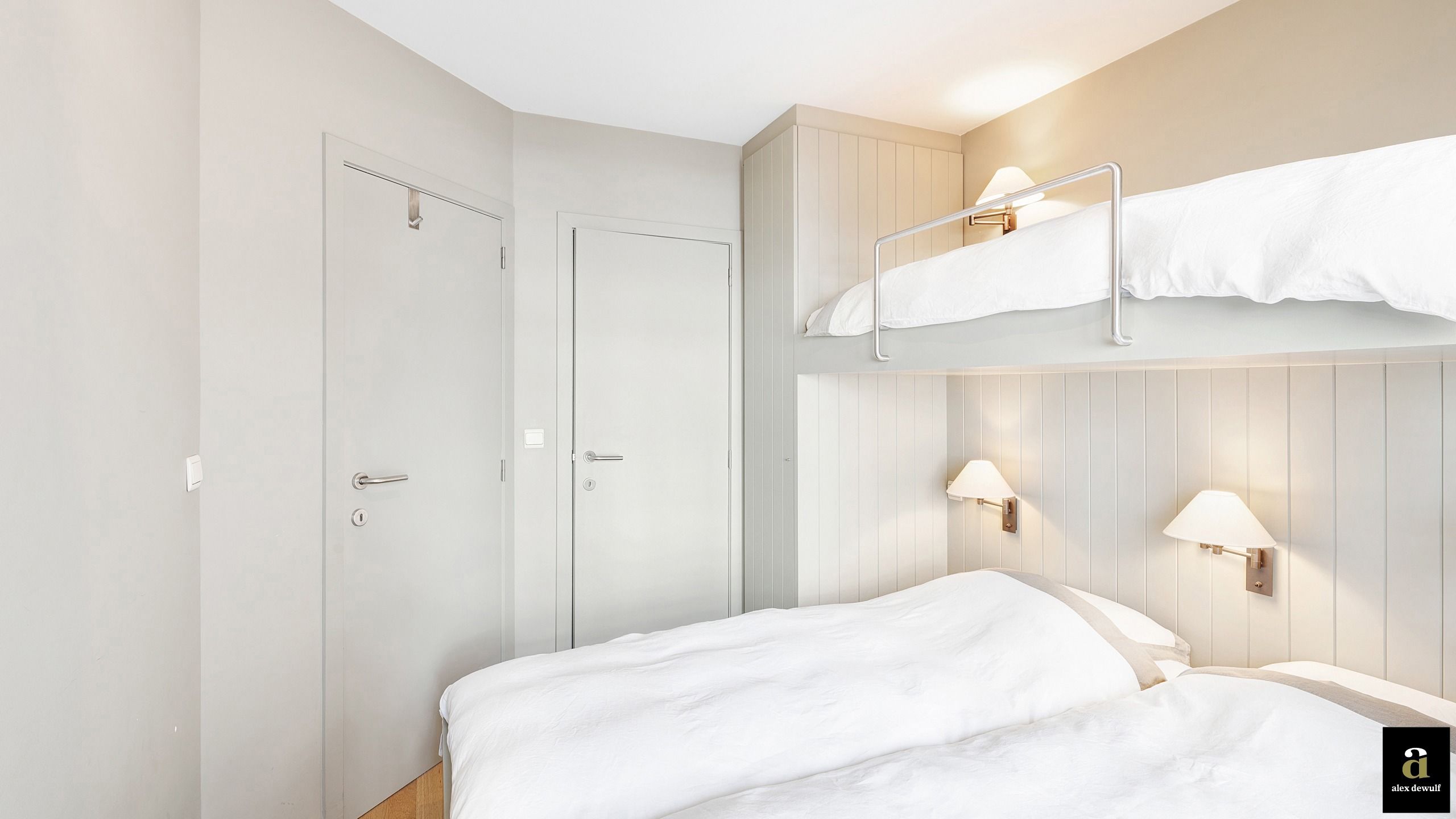 Zuidgericht appartement met zonnig terras en open uitzicht   foto 21