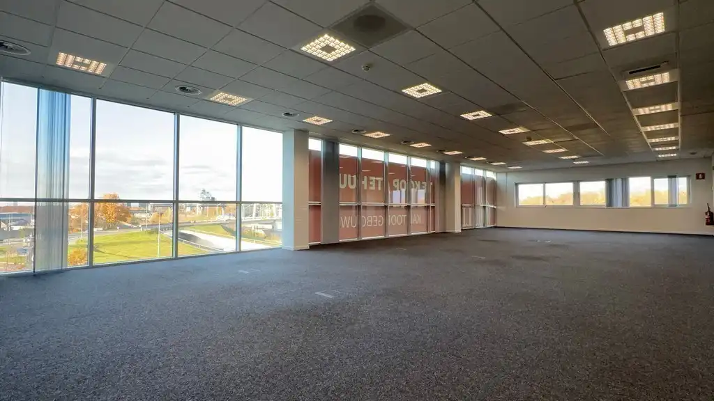 Standalone kantoorgebouw te huur langs R4 in Merelbeke-Melle foto 6