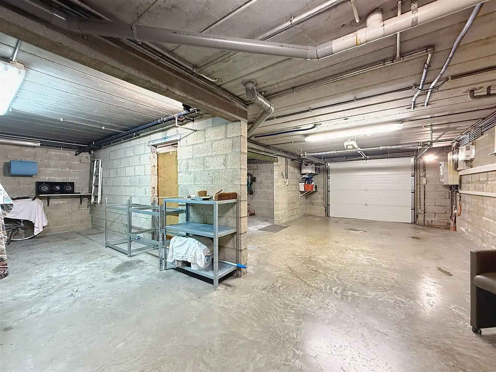 Ruime open bebouwing met 4 slpks, veranda, tuin, garage, 8a  foto 57