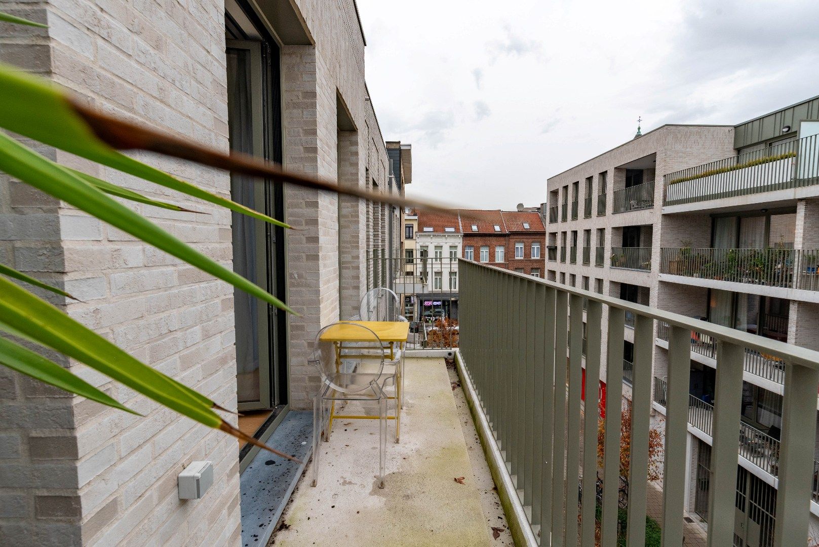 Energie-zuinig nieuwbouw appartement met 2 slk en terras foto 8