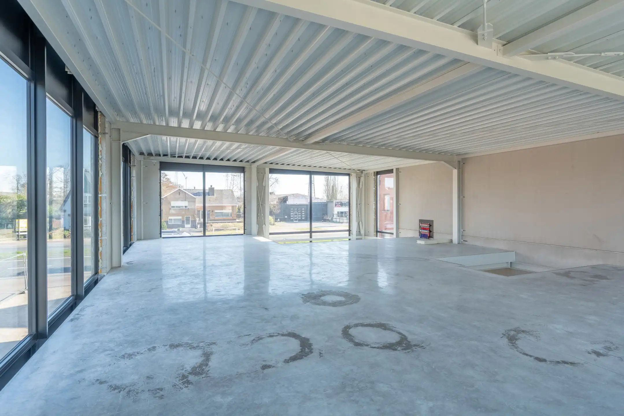 Nieuw handelspand van 245 m² met 5 pp op perceel van 605 m² foto 19