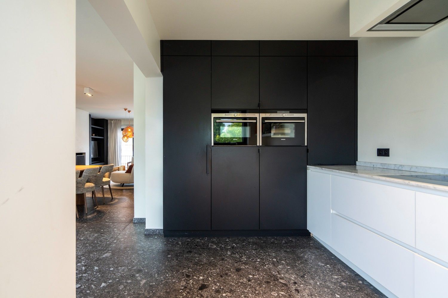 Modern, warm en instapklaar foto 9