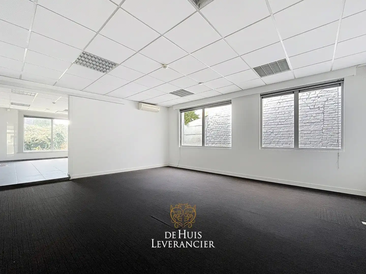 Kantoor op topligging met bovenliggend duplex-appartement (aparte ingang) foto 3