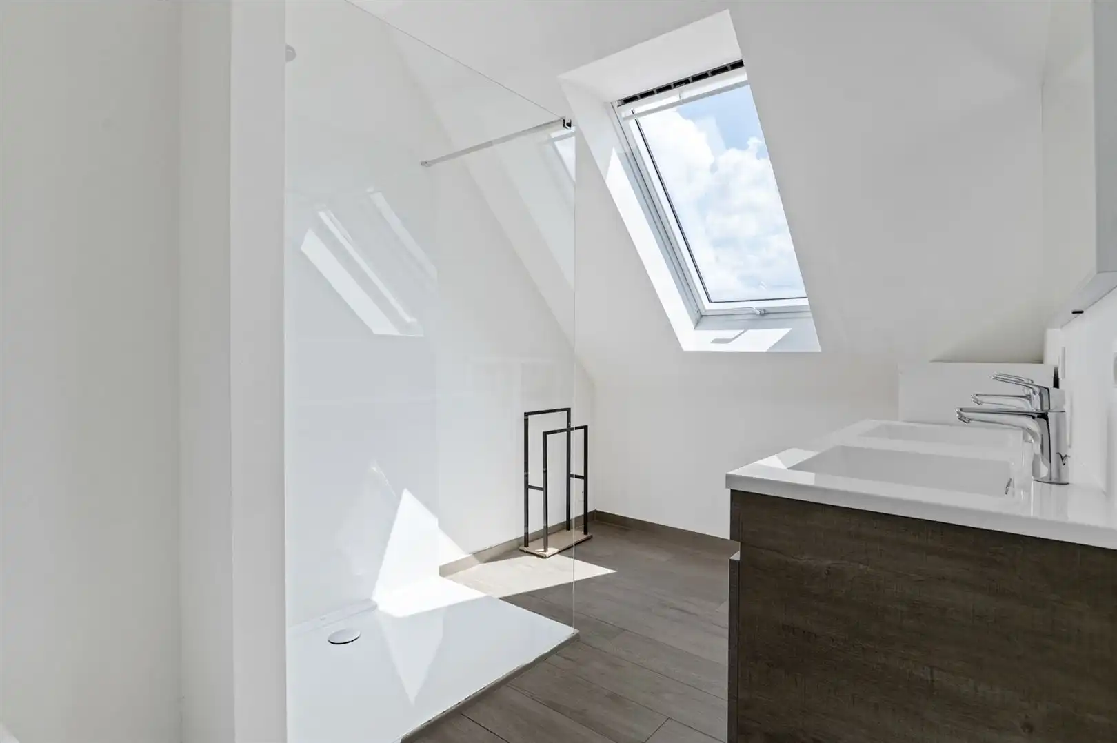 Recente penthouse ca. 114m2 met inpandig terras en optionele parking. foto 13