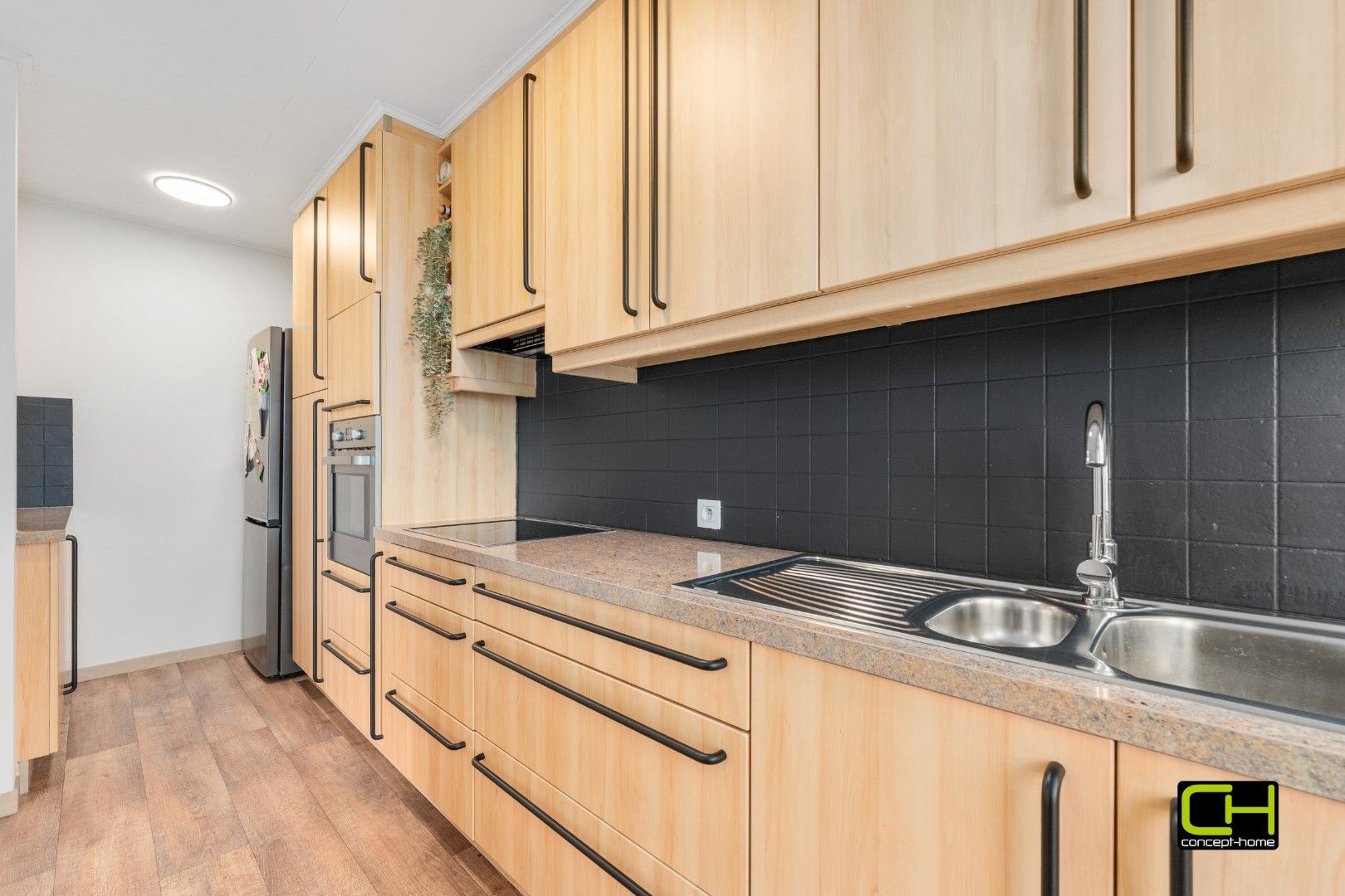 Lichtrijk appartement met 2 slaapkamers en garage te koop in Lievegem foto 4