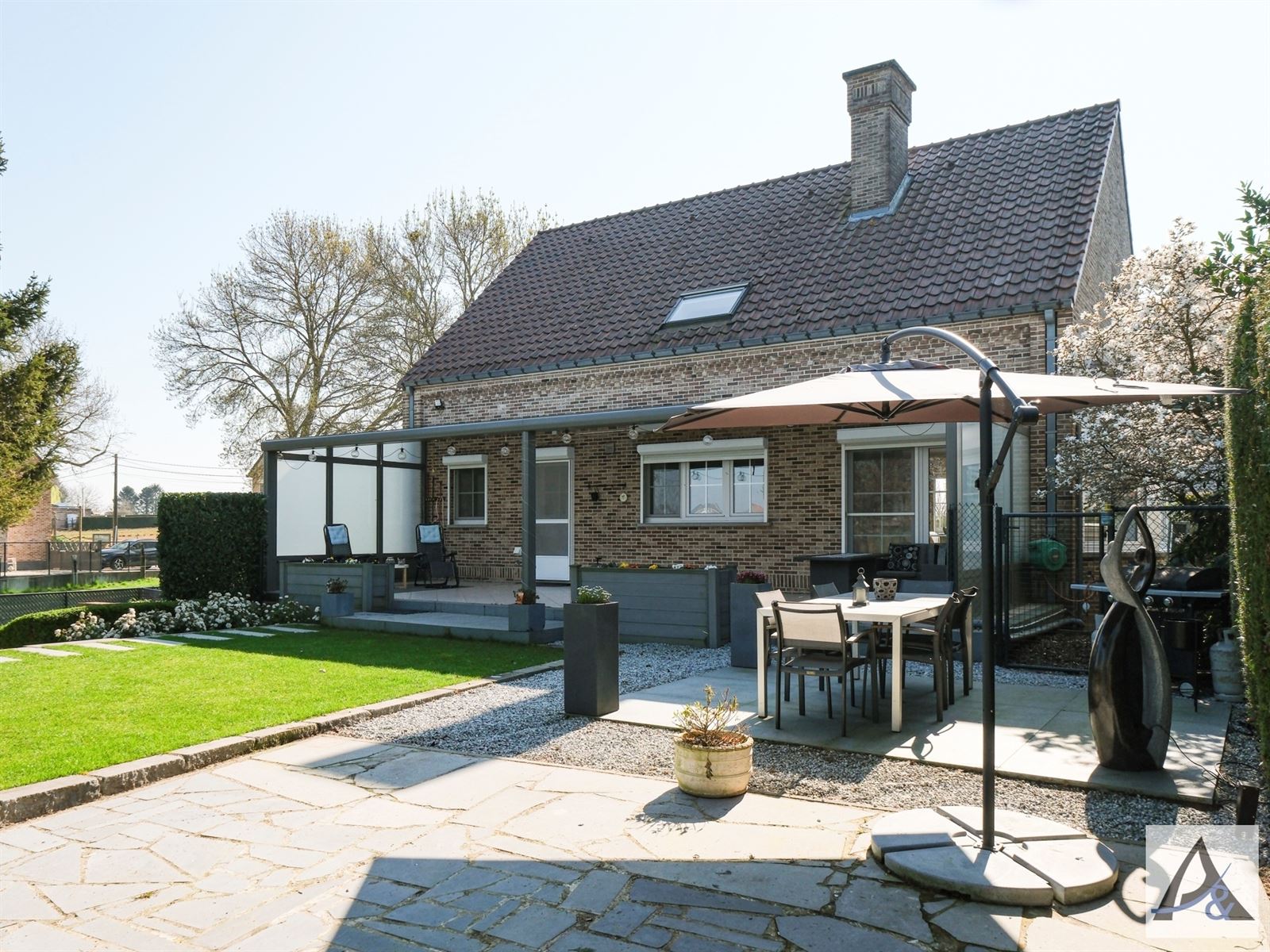Uitgeruste en instapklare woning op landelijke locatie met label A foto 37