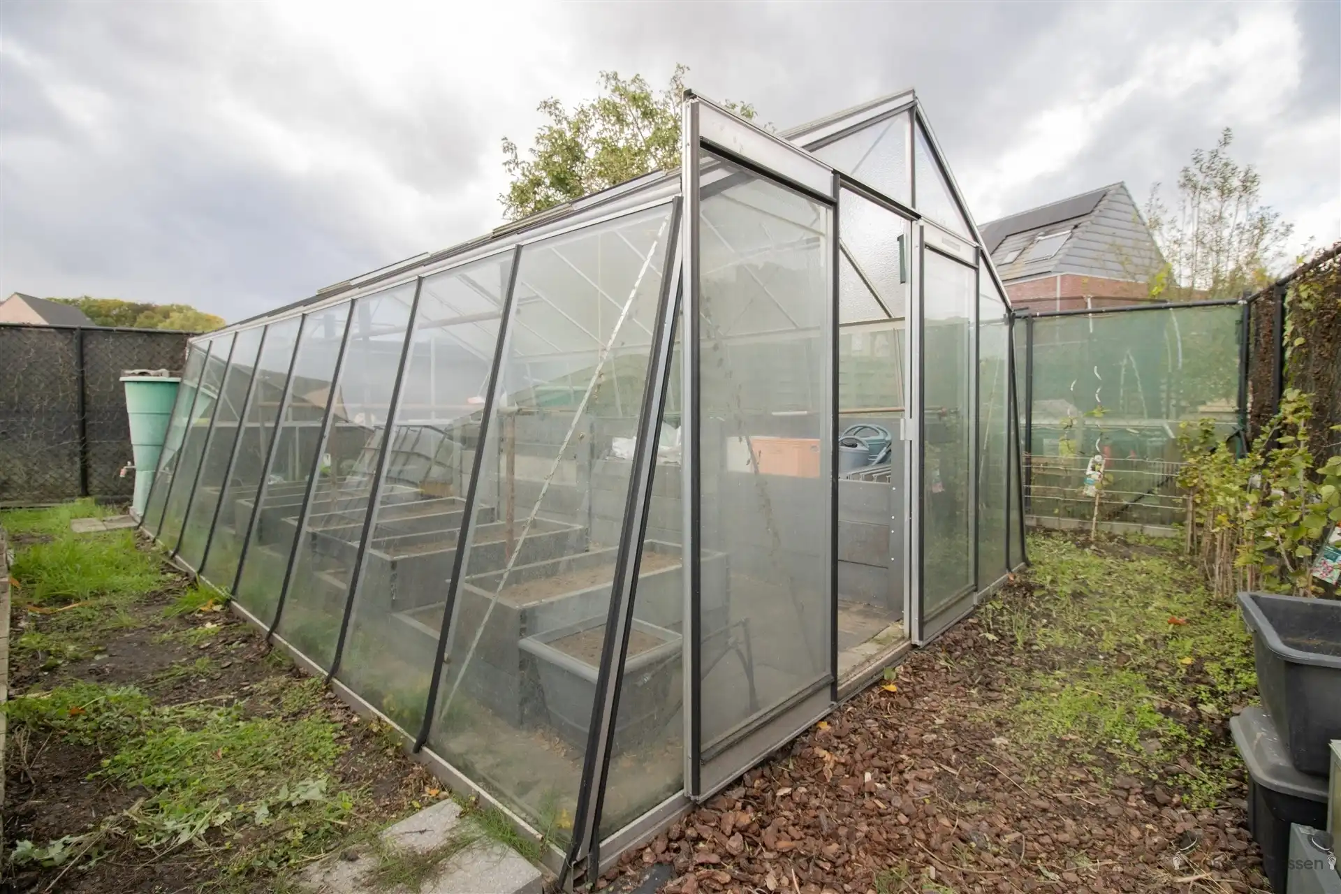 Ruime energiezuinige en instapklare woning met 3 à 4 slaapkamers. foto 23