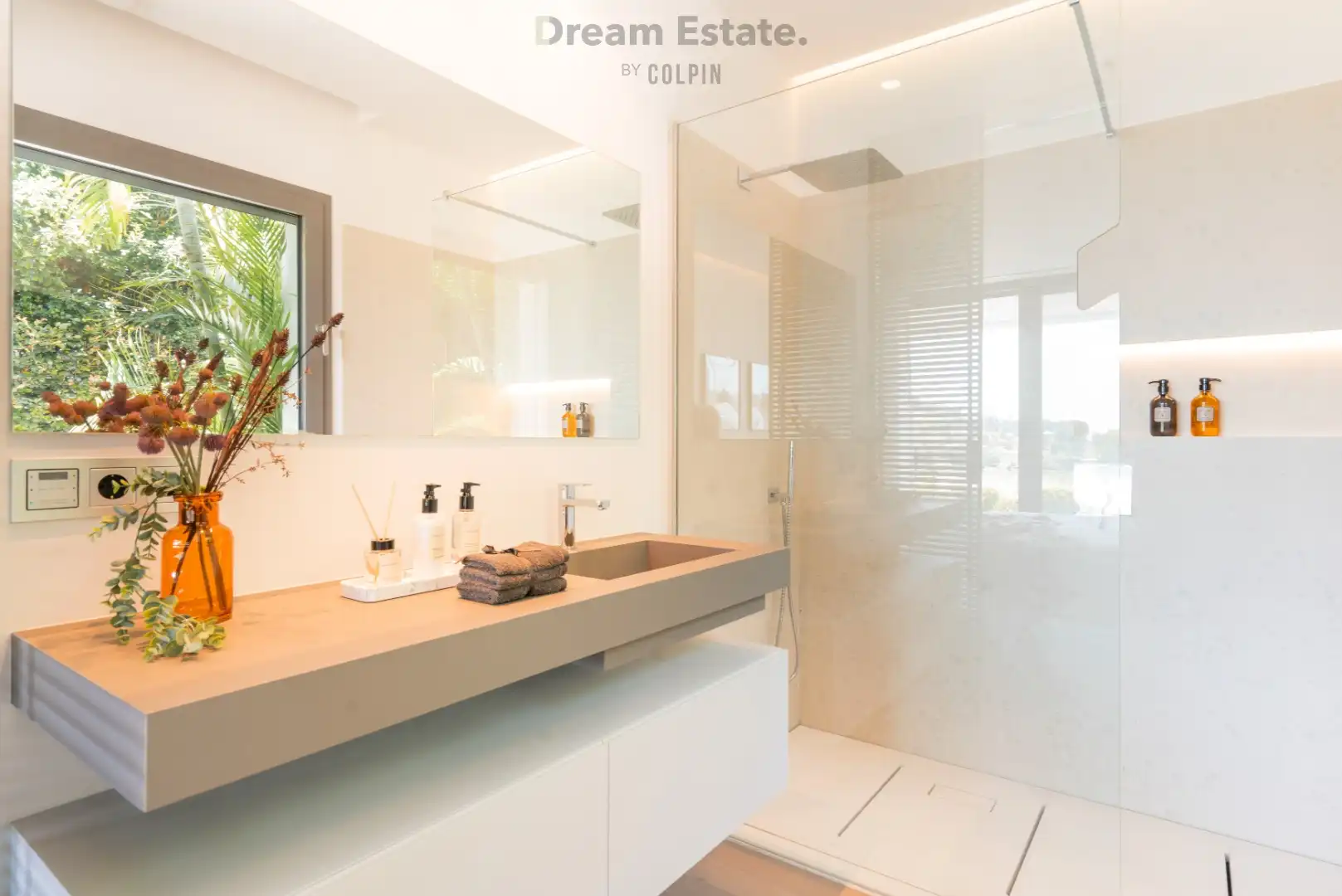 Gloednieuwe moderne eerstelijns golf villa met zeezicht. foto 15