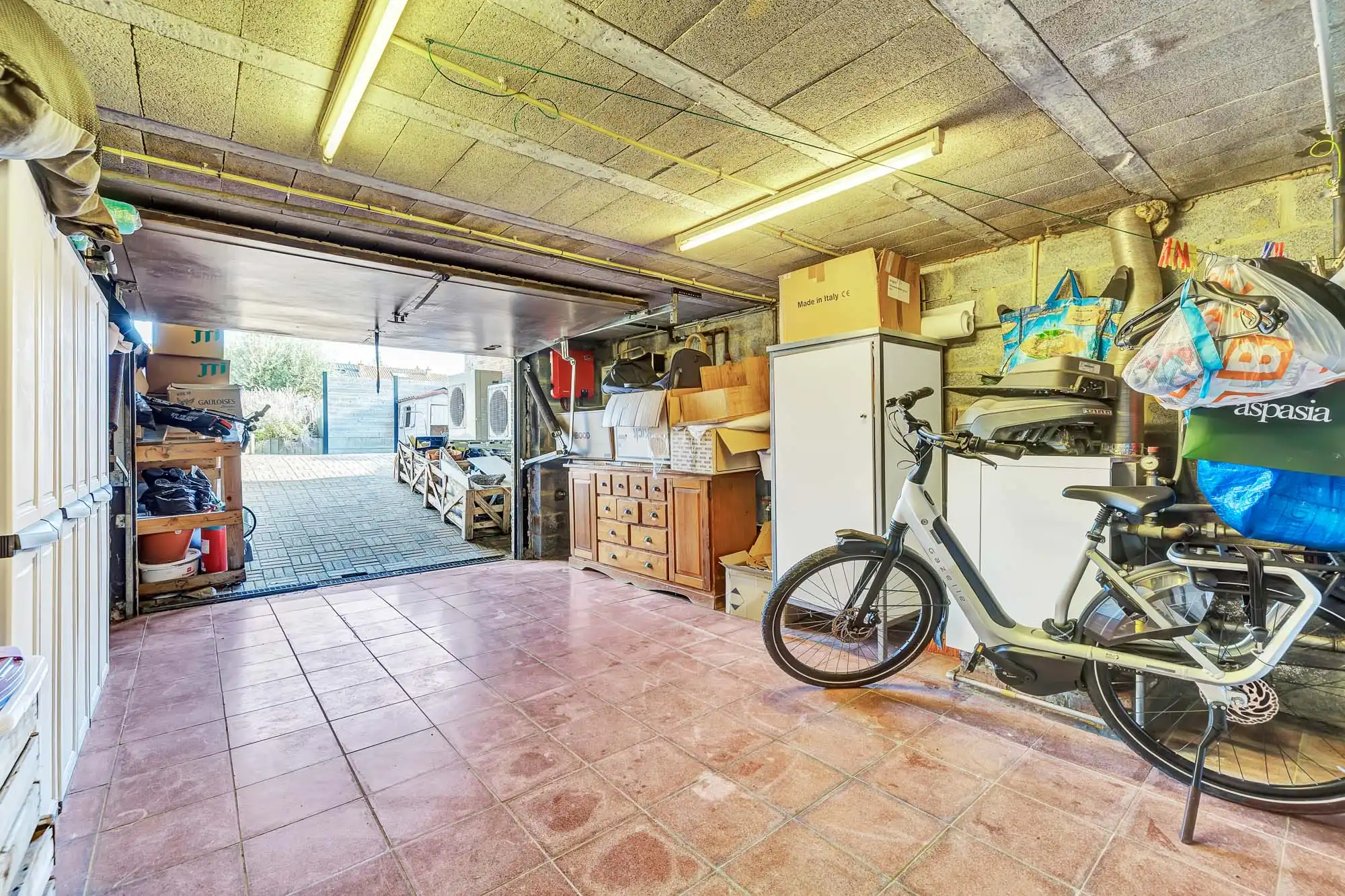 Charmante instapklare woning met 4 slpks, garage en tuin foto 24