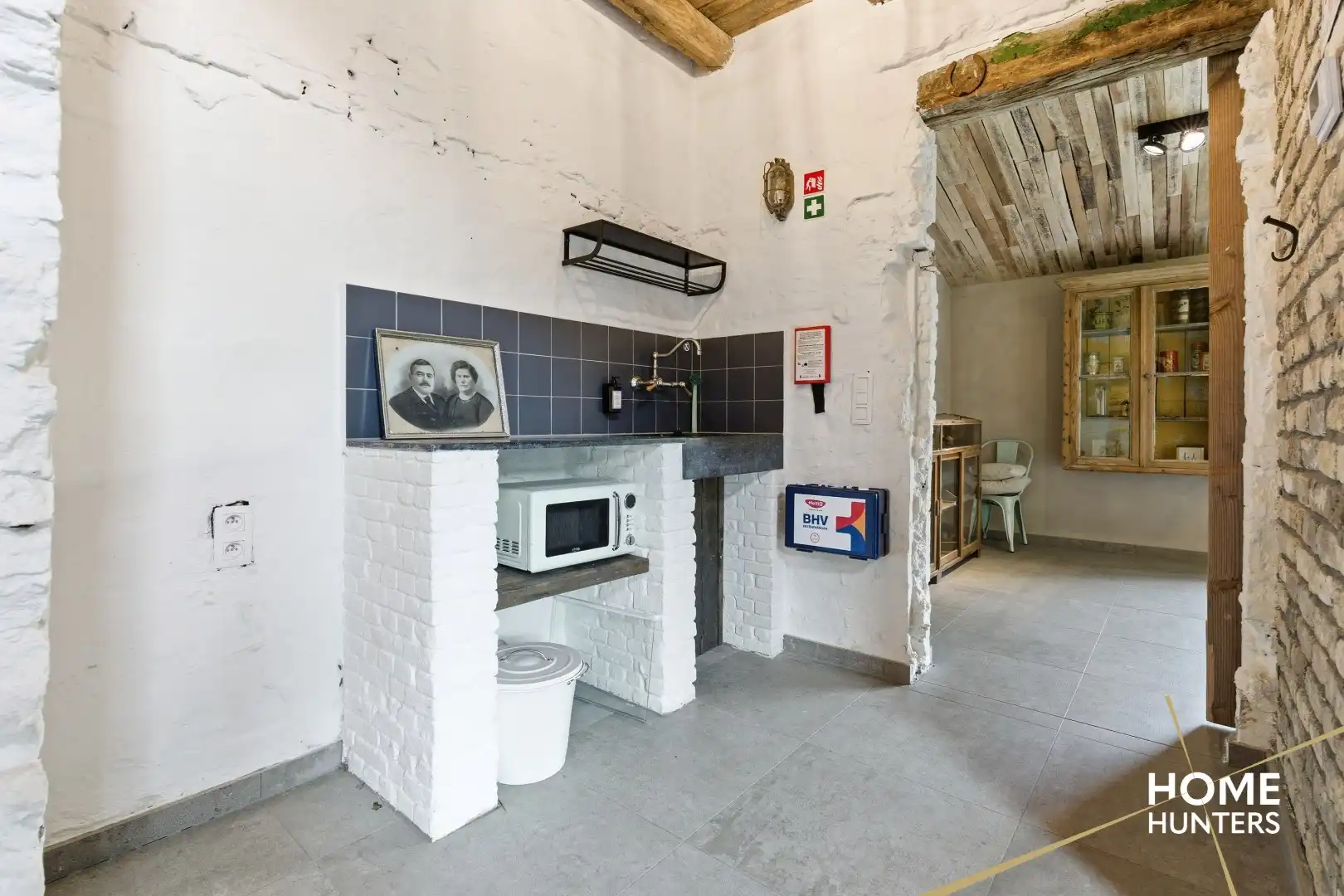 Unieke woning op ruim perceel met 6 slaapkamers in hartje Zarren! foto 19