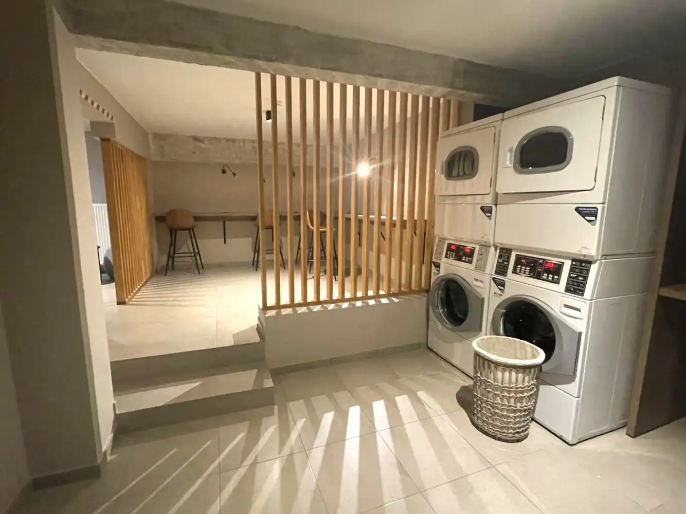 Ruime, luxueuze studio met terras in project The Vine foto 12