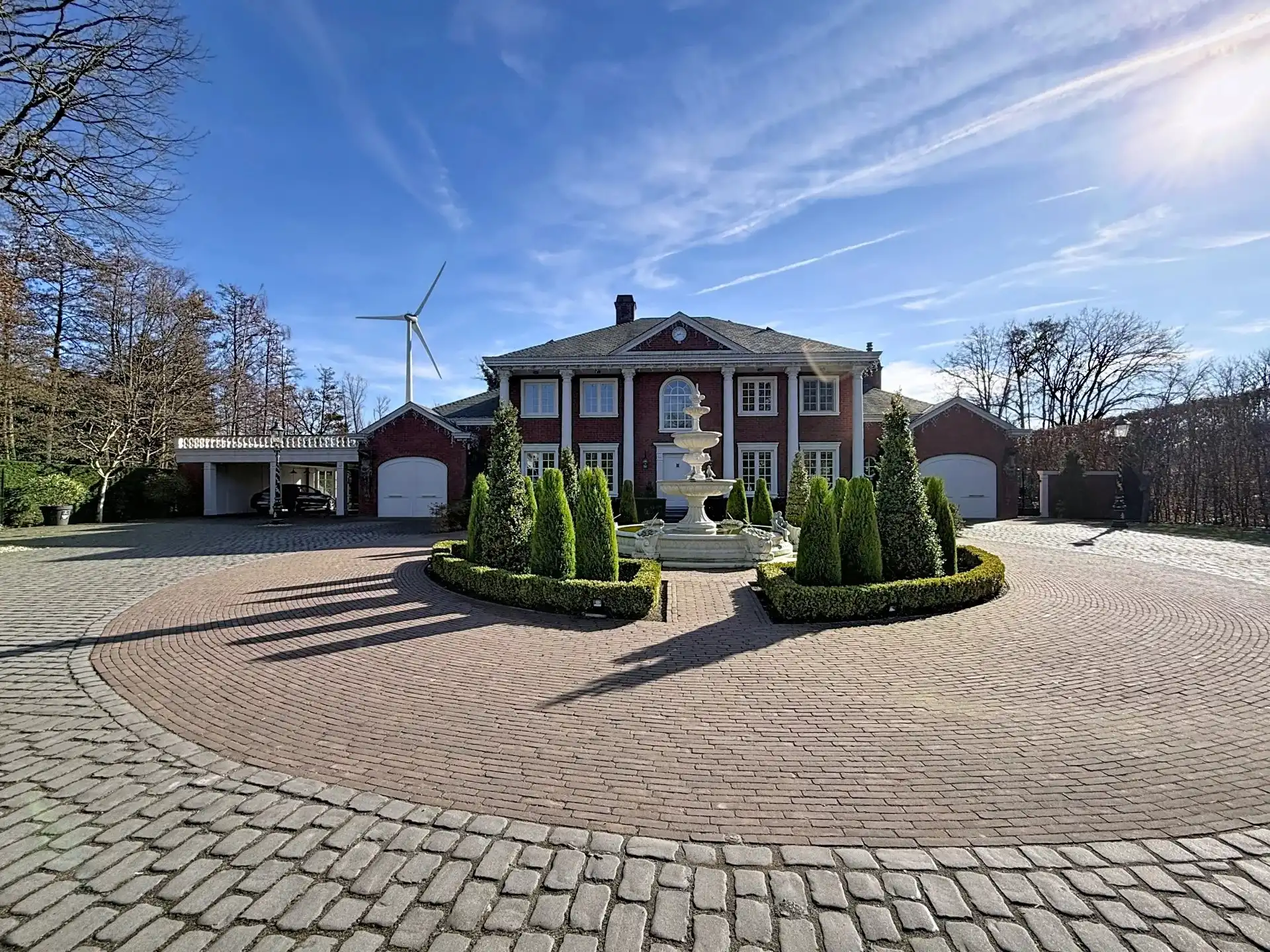 Prachtige luxueuze villa in Amerikaanse stijl met 4 slaapkamers en 2 badkamers. foto 2