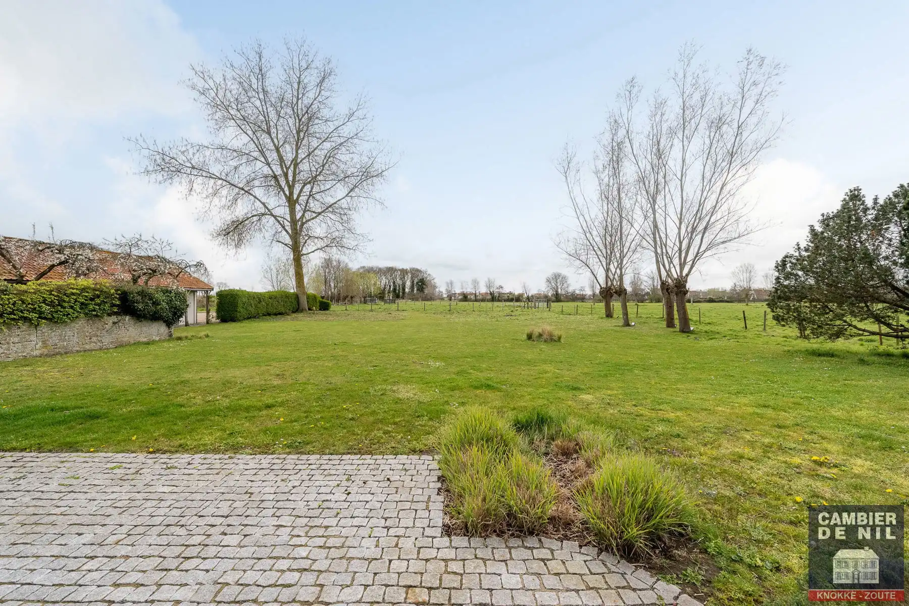 Charmante, vrijstaande woning in alle rust met tuin in het Zoute foto 3