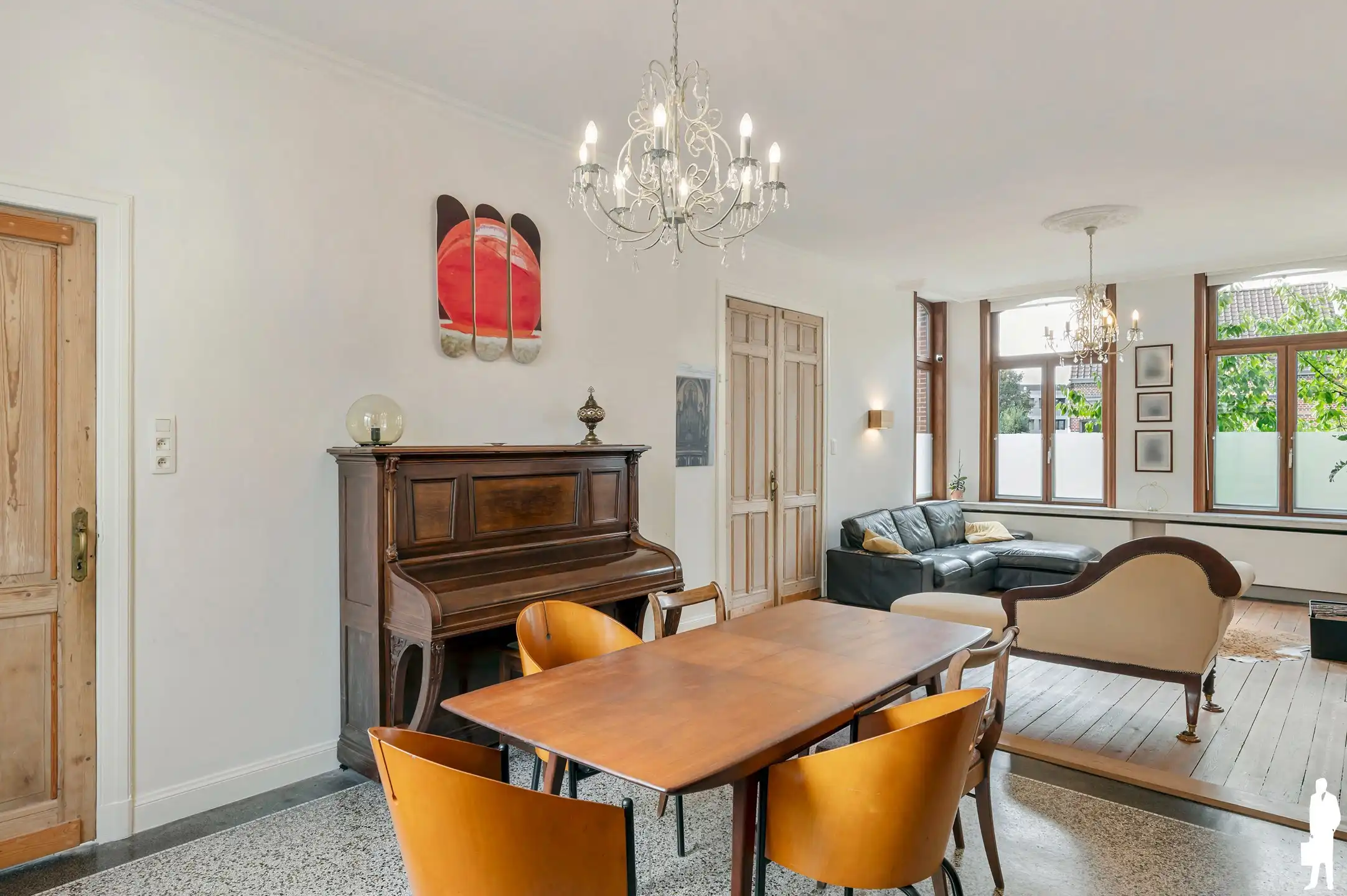 Karaktervolle woning met 6 slk, zwembad + atelier  foto 14