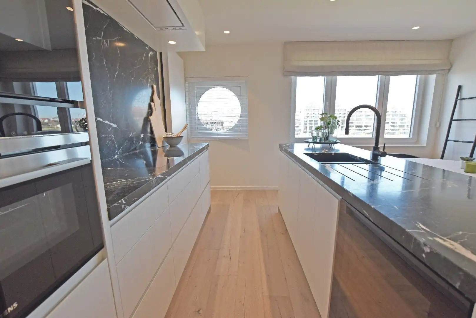 Prachtige totaalrenovatie met uitgestrekt zicht over het Zegemeer.  foto 4