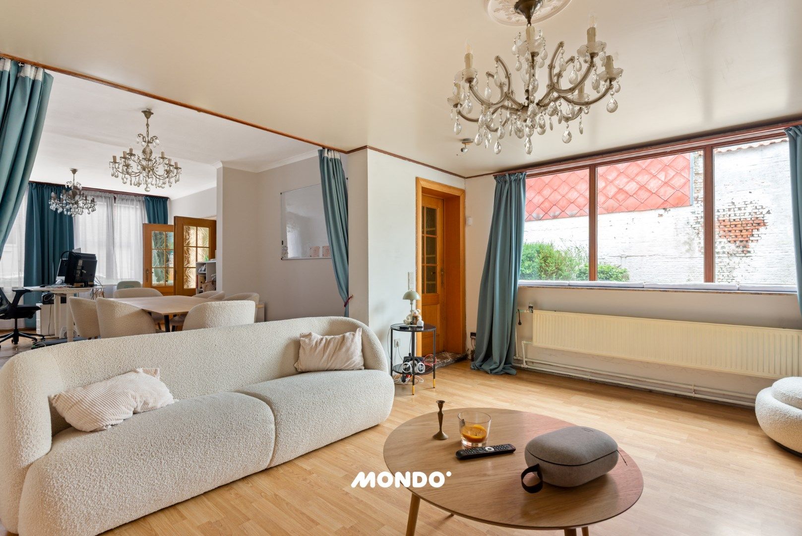 Karaktervolle woning met hangaar! foto 11