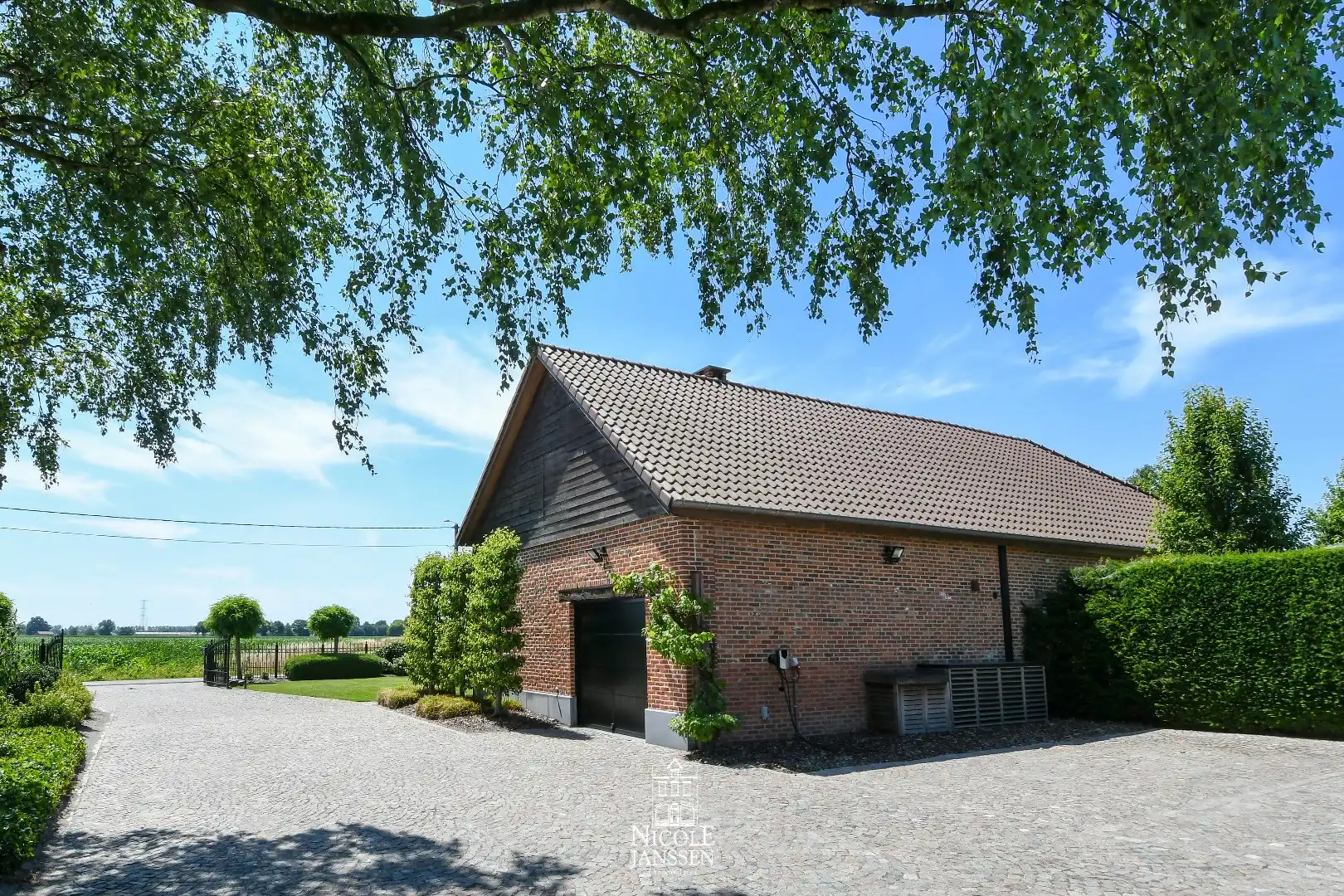 Gerenoveerde hoevewoning foto 27