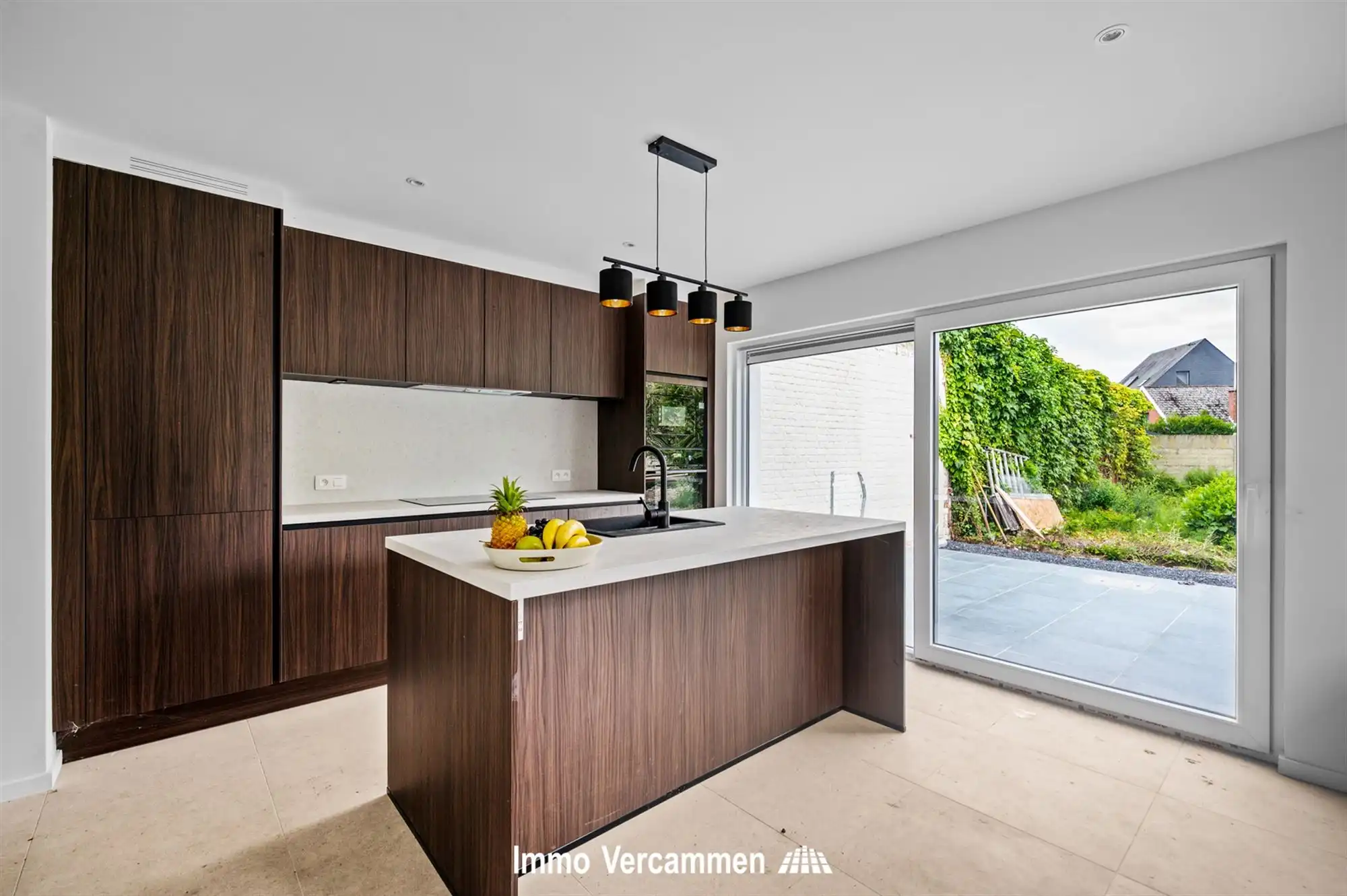 Recent gemoderniseerde, instapklare woning te Putte foto 5