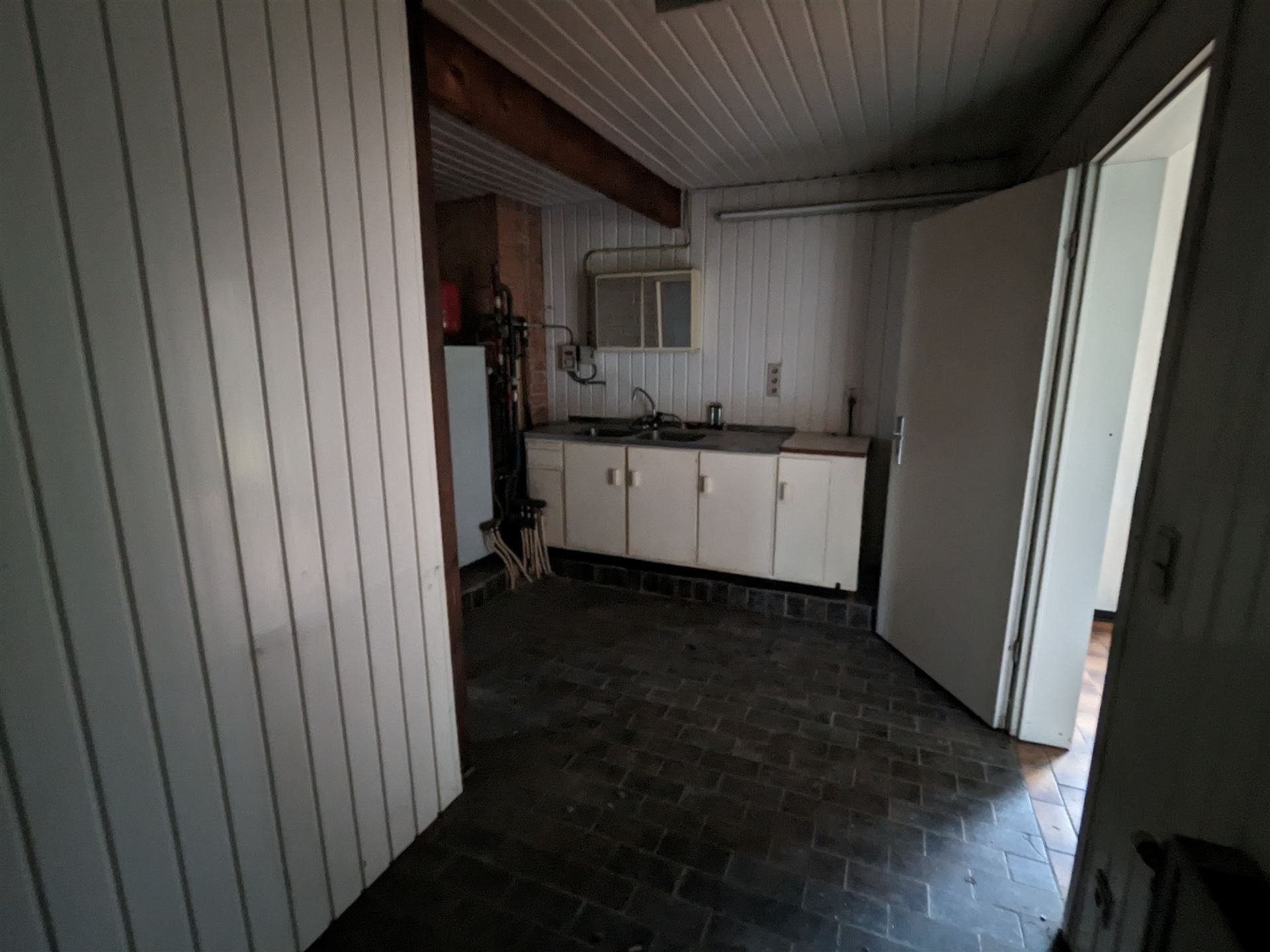 Totaalrenovatie op een perceel van 1530m² in een groene omgeving! foto 11